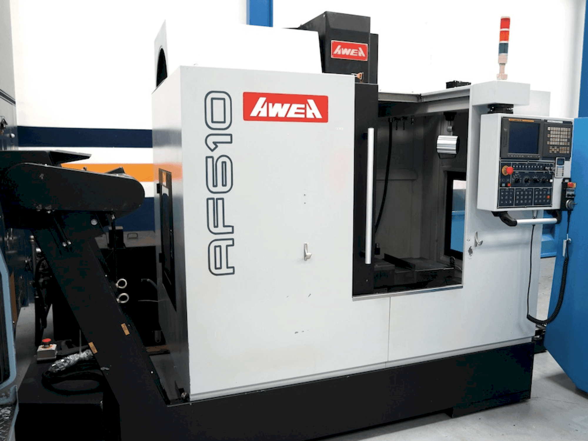 Frontansicht der AWEA AF 610 Maschine