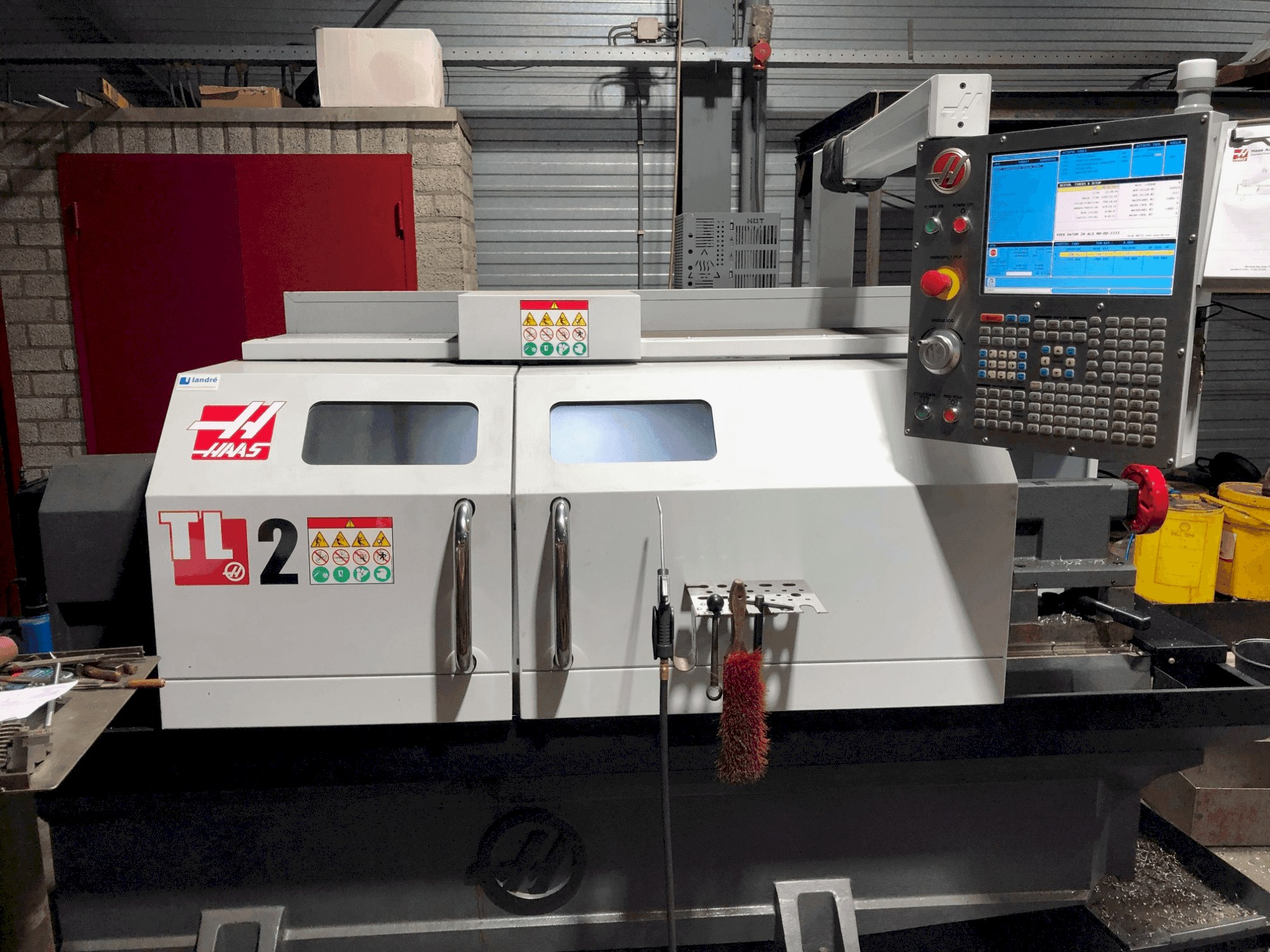 Frontansicht der HAAS TL-2 Maschine