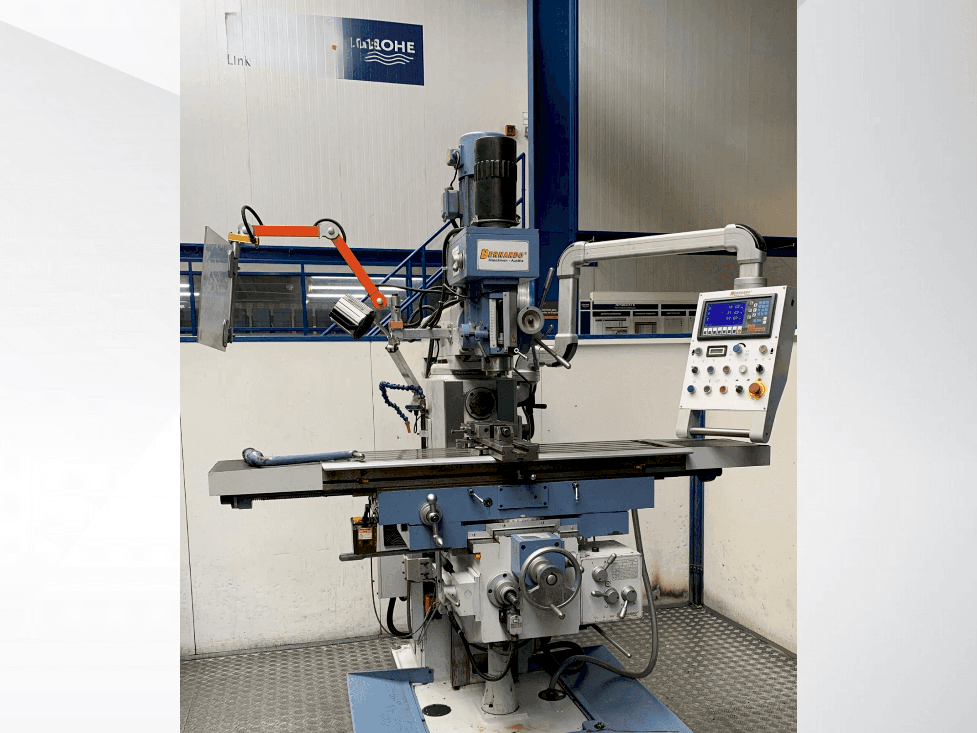 Front view of Bernardo UWF 95 N machine