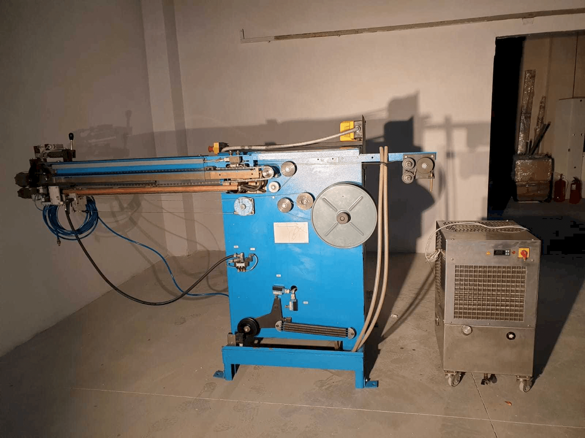 Front view of SPIRO VSTW-E Hg machine