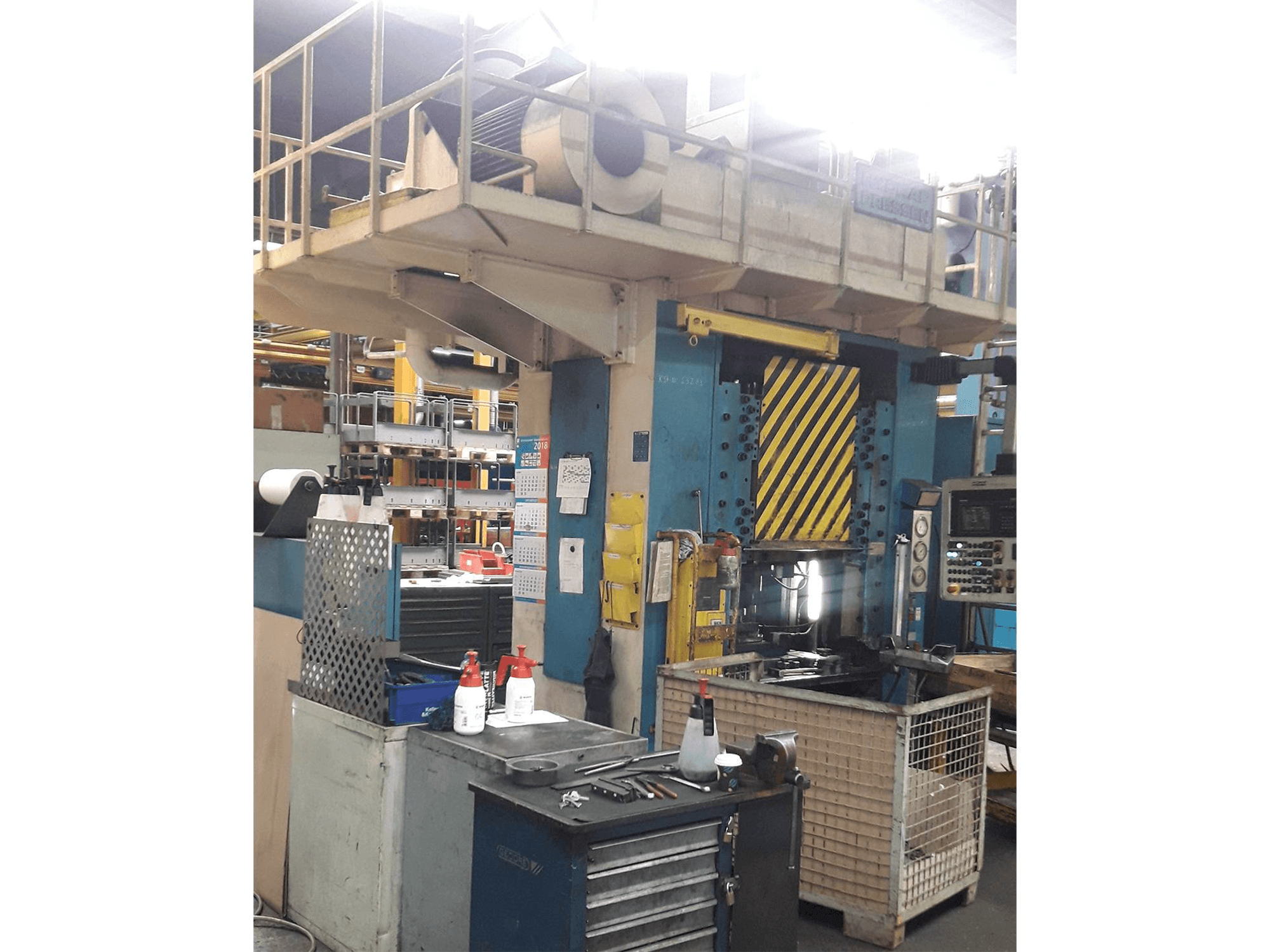 Frontansicht der HYDRAP HPDZB 250 Maschine