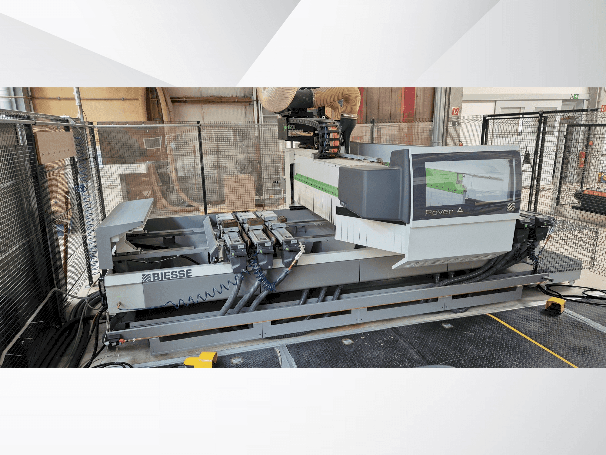 Frontansicht der BIESSE Rover A ATS Maschine