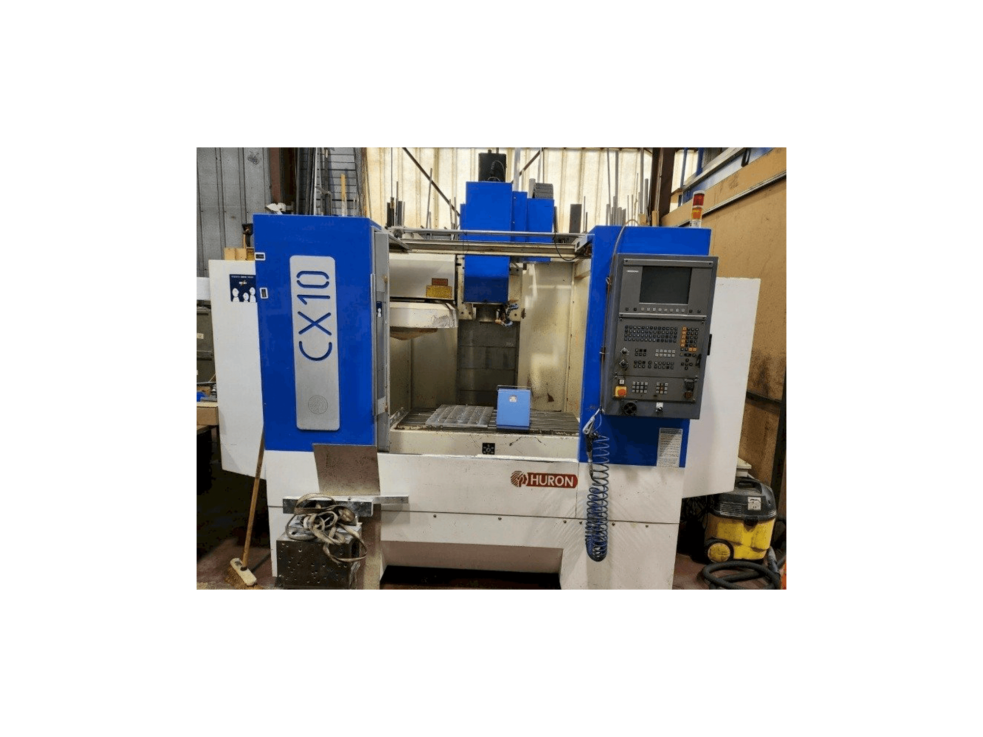 Frontansicht der Huron CX10 Maschine