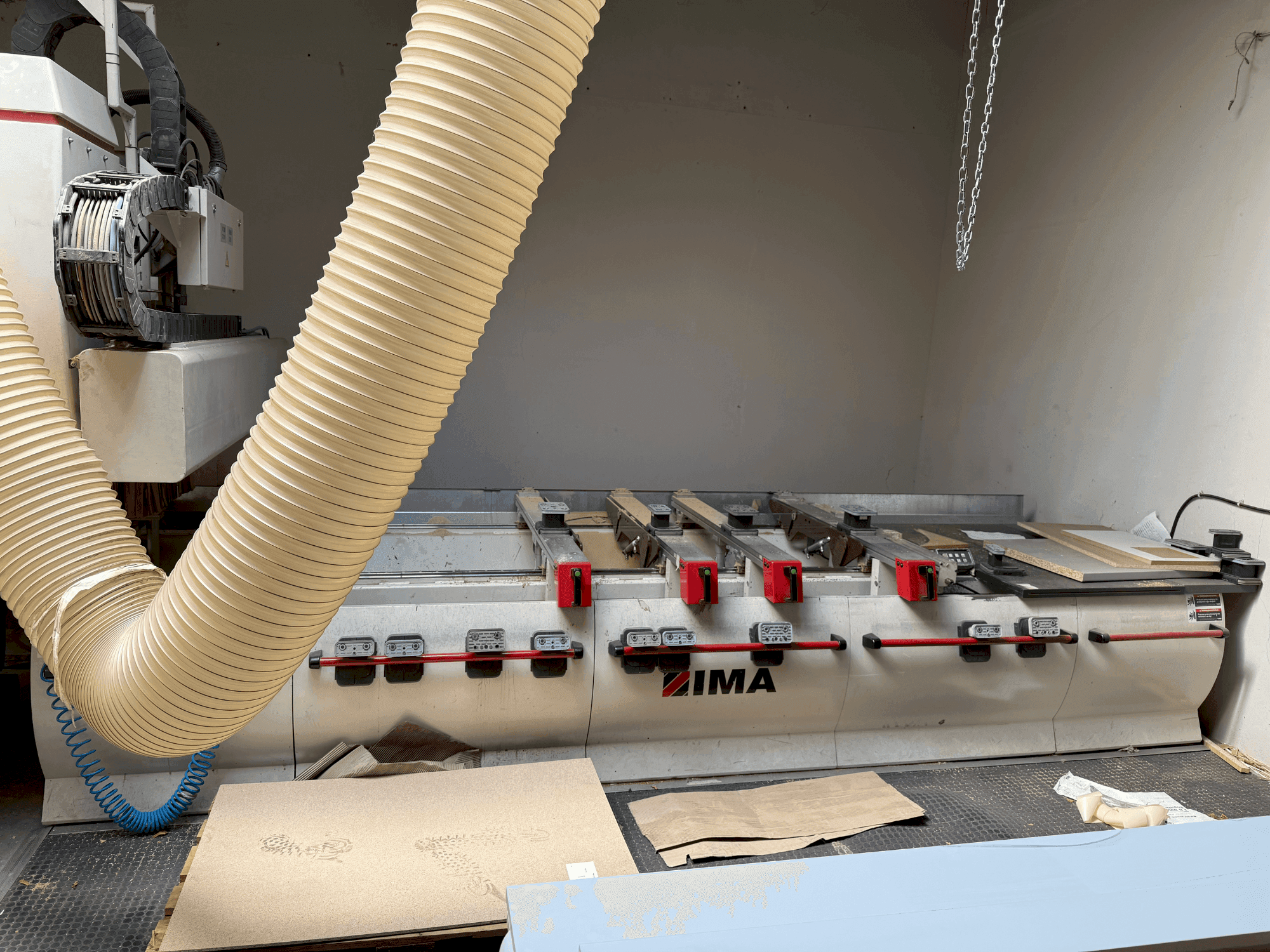 Frontansicht der IMA BIMA 210 120/300 Maschine