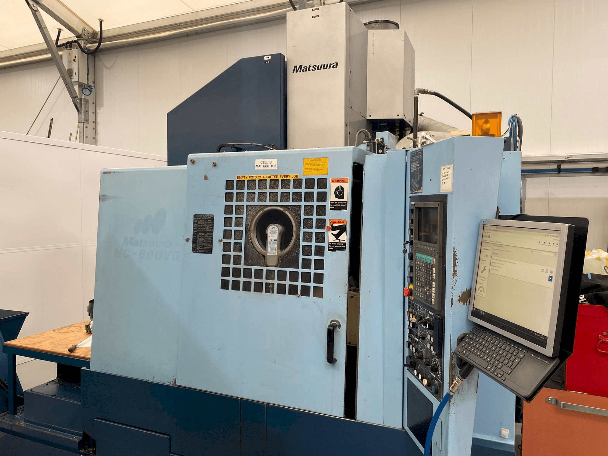 Frontansicht der Matsuura MC-660VG Maschine