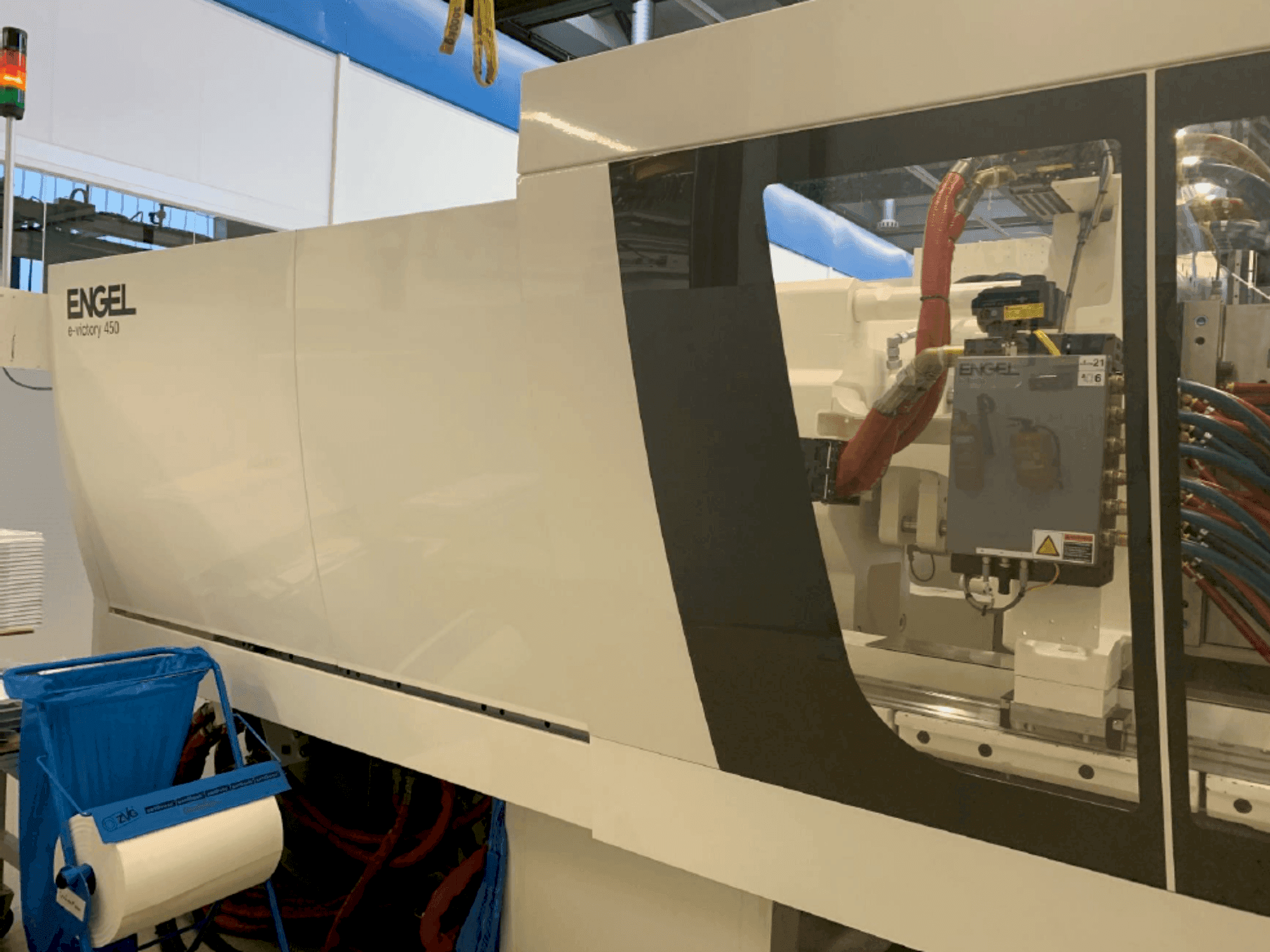 Frontansicht der Engel e-Victory 740/450 US Maschine