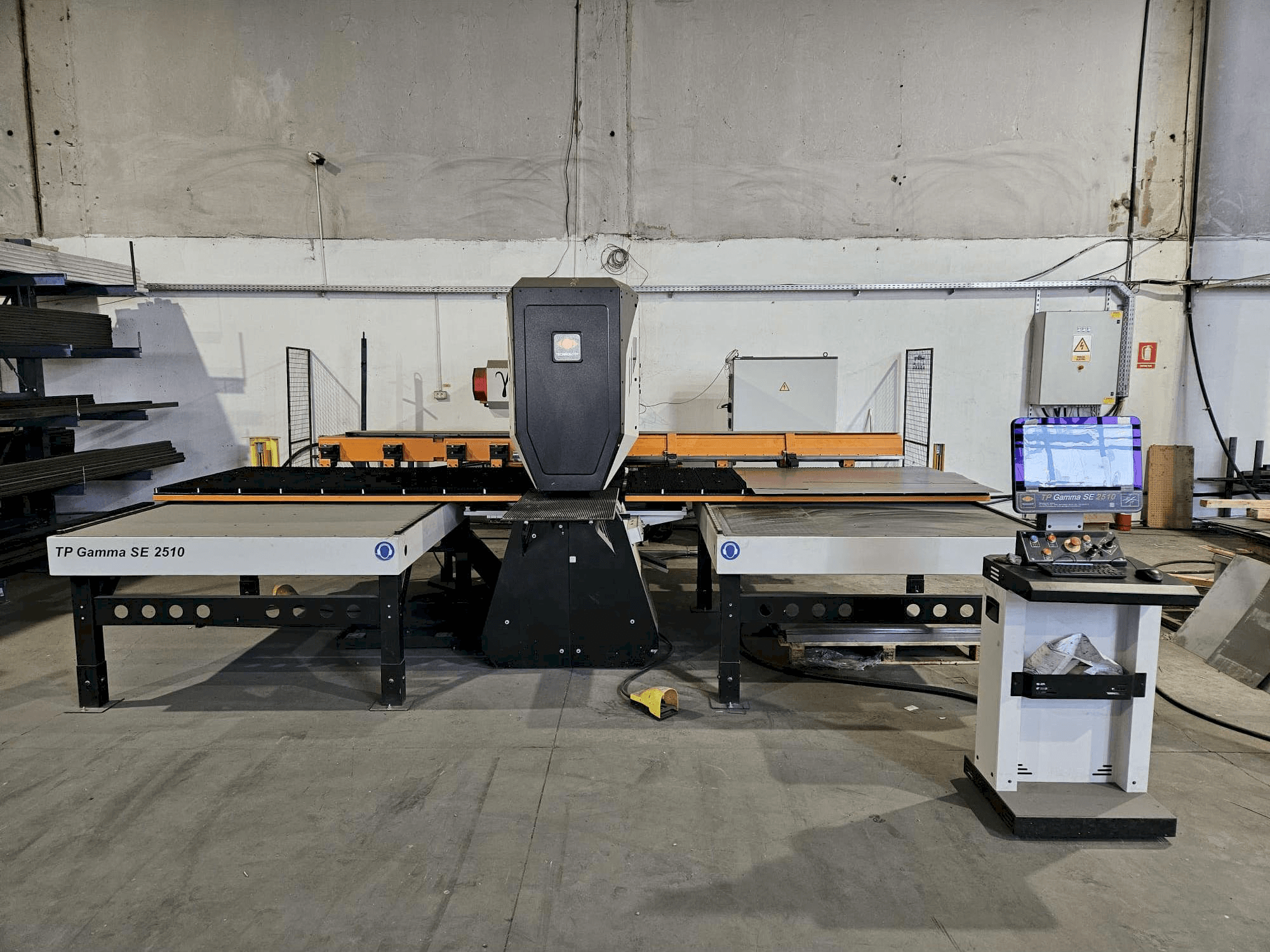 Frontansicht der TECNOLOGY Italiana TP GAMMA SE 2510 Maschine