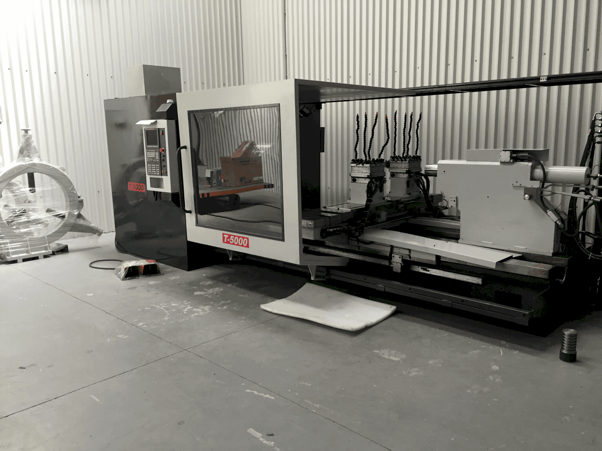 Frontansicht der RAIS T 5000 Maschine