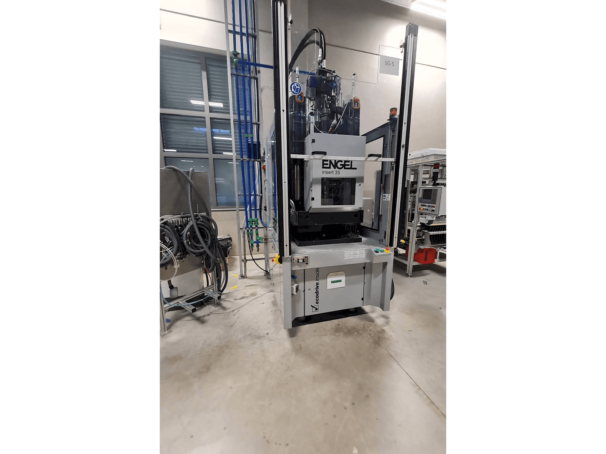 Frontansicht der Engel insert 60V-35 single XS ecodrive Maschine