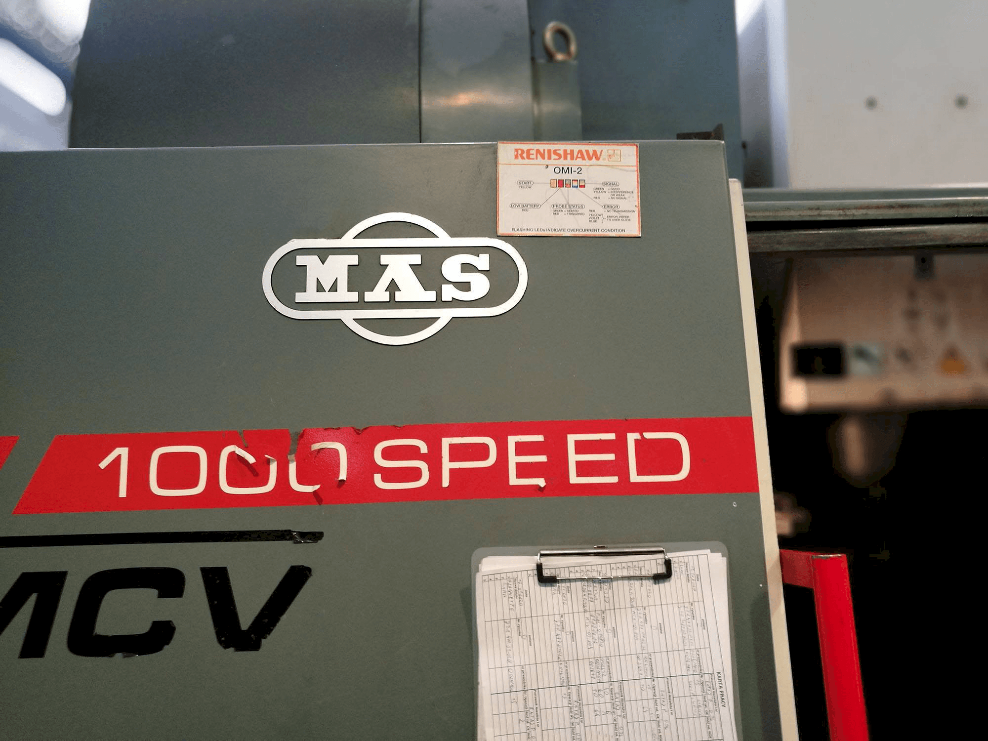 Frontansicht der KOVOSVIT MAS MCV 1000 SPEED Maschine