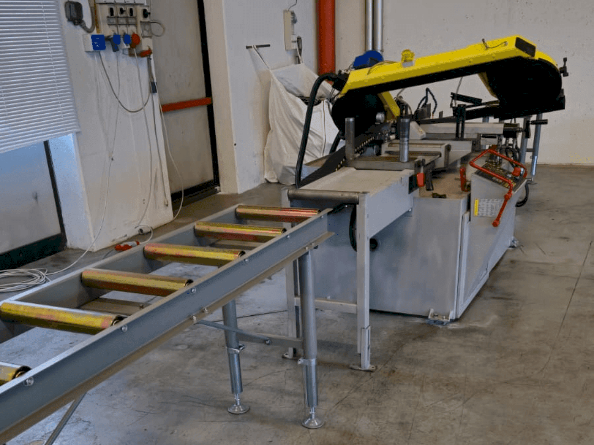 Front view of FMB JUPITER machine