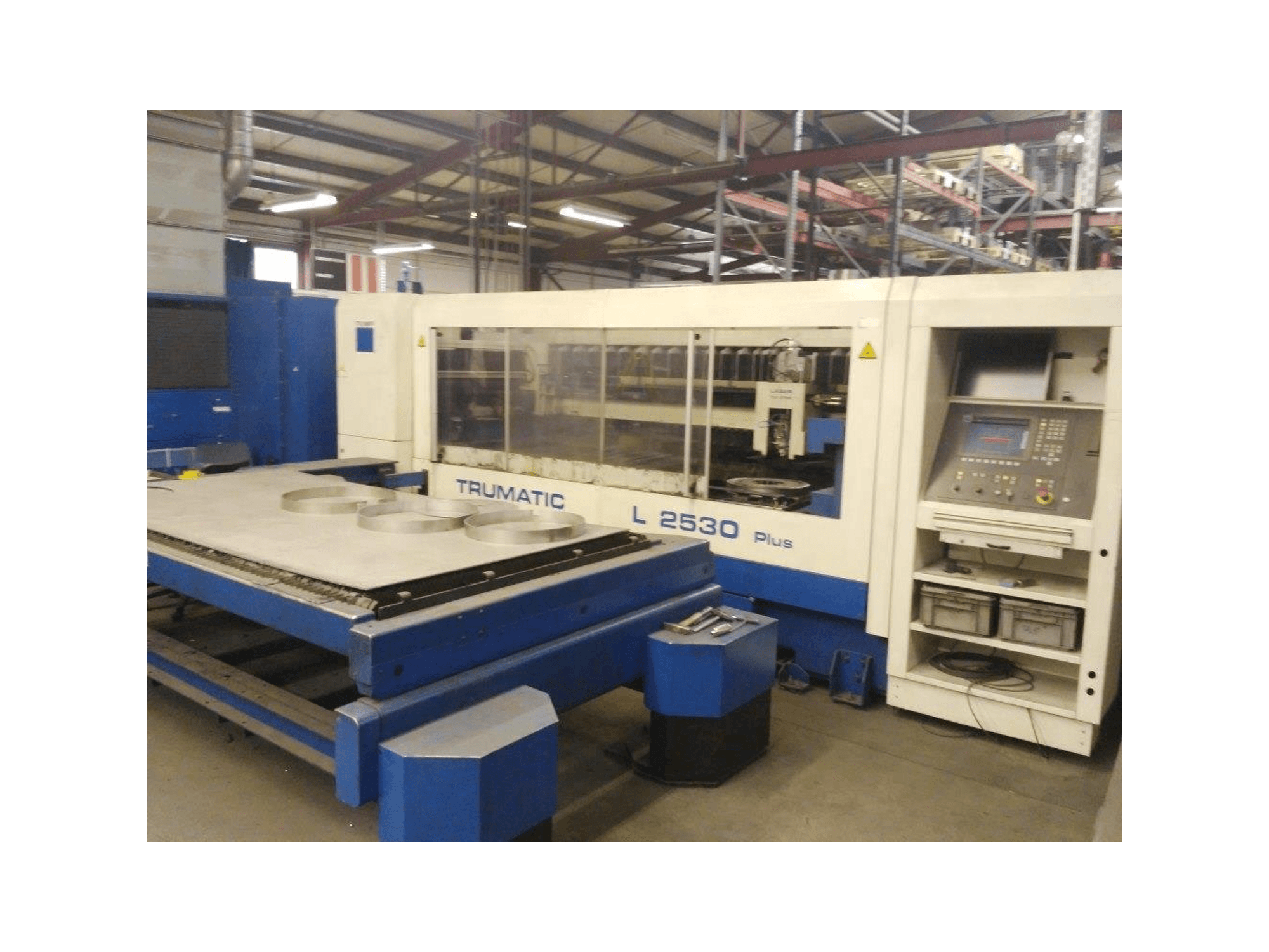 Frontansicht der Trumpf TRUMATIC L 2530 Maschine