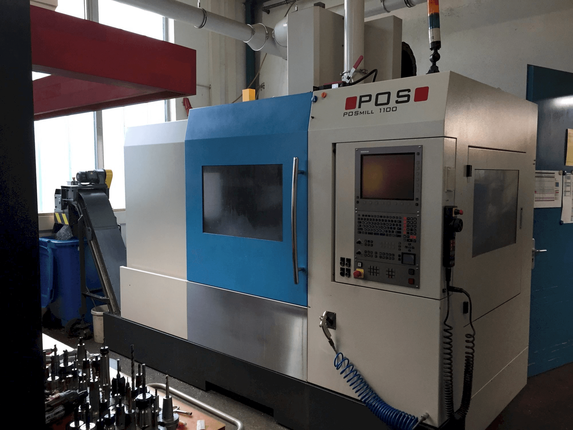 Frontansicht der POS POSmill 1100 Maschine