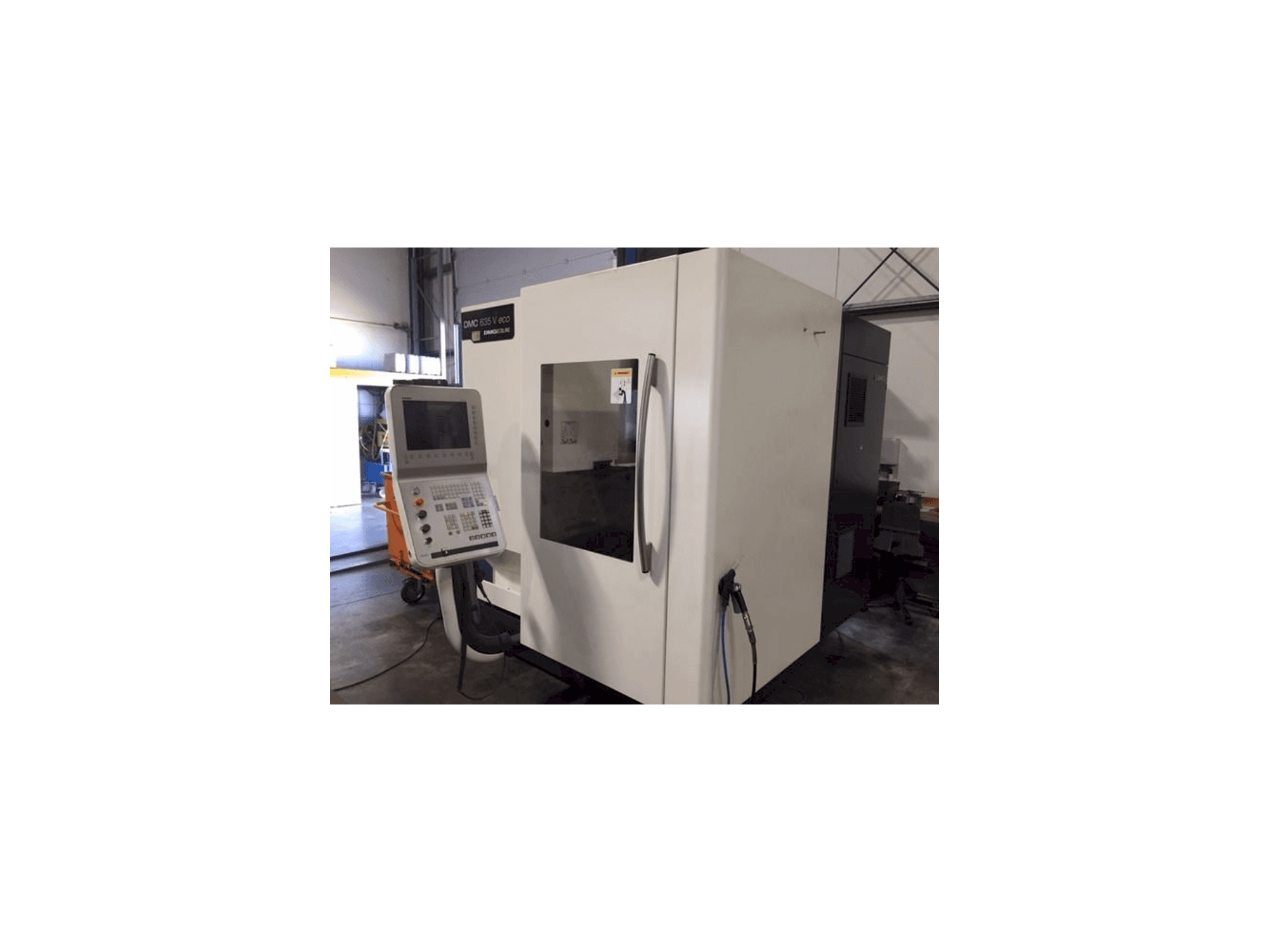 Frontansicht der DECKEL MAHO DMC 635 eco Maschine