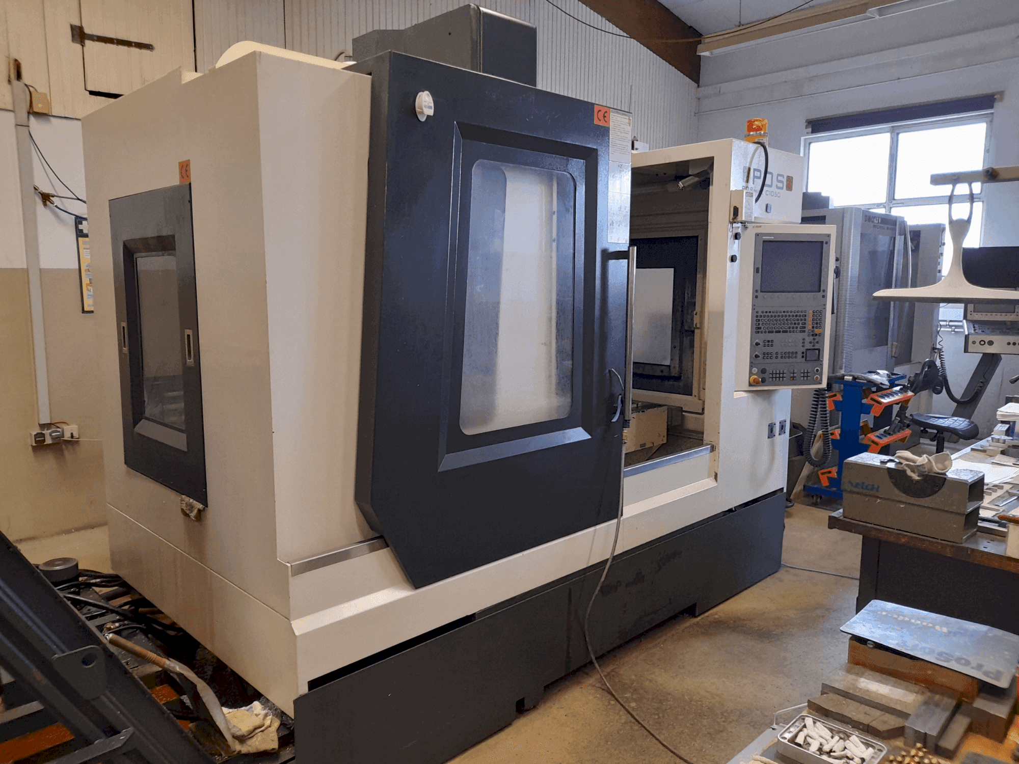 Frontansicht der POSmill C 1050 Maschine