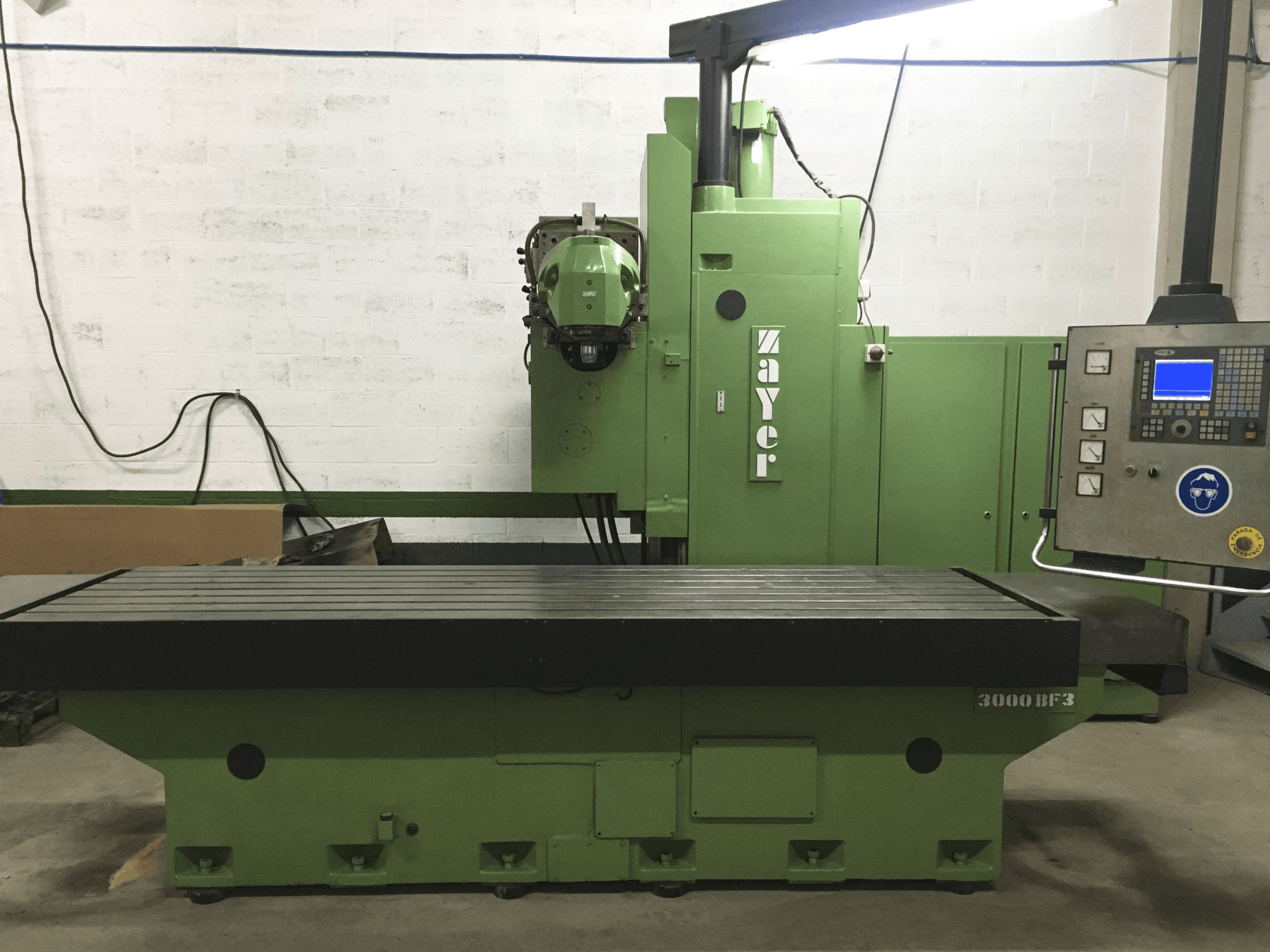 Frontansicht der Zayer 3000 BF3 Maschine