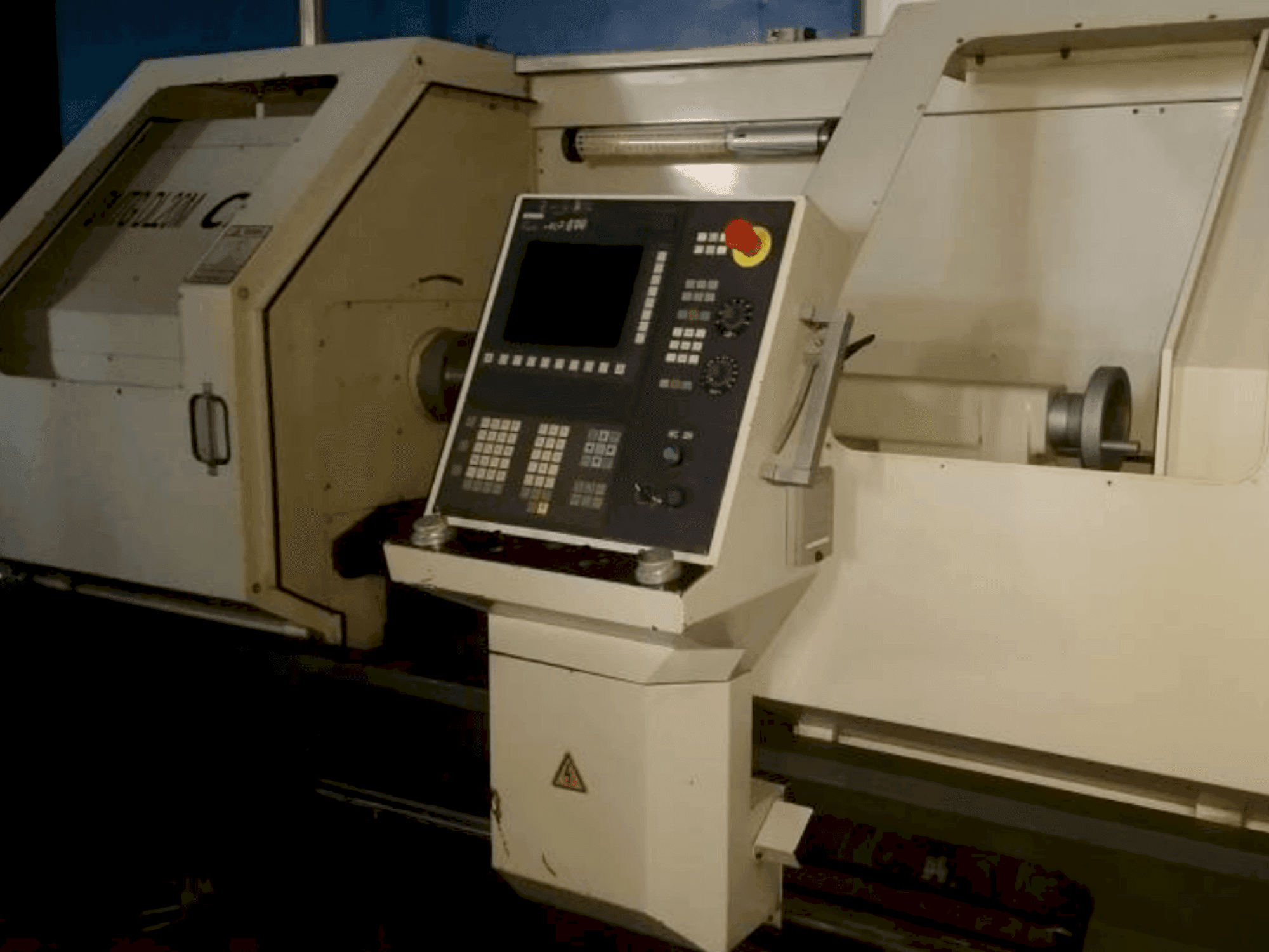 Frontansicht der Optimum L410 Maschine