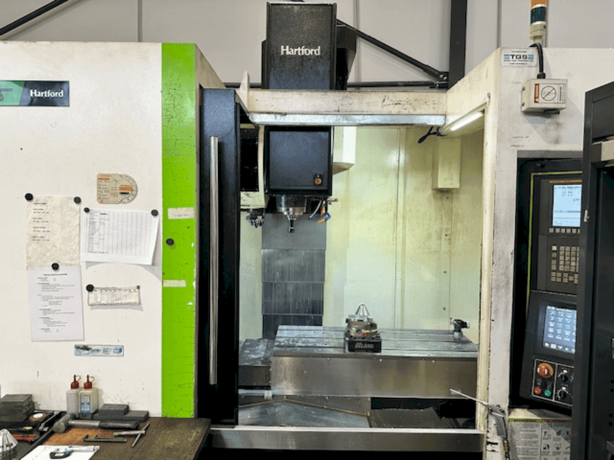 Frontansicht der HARTFORD LG-1000 Maschine