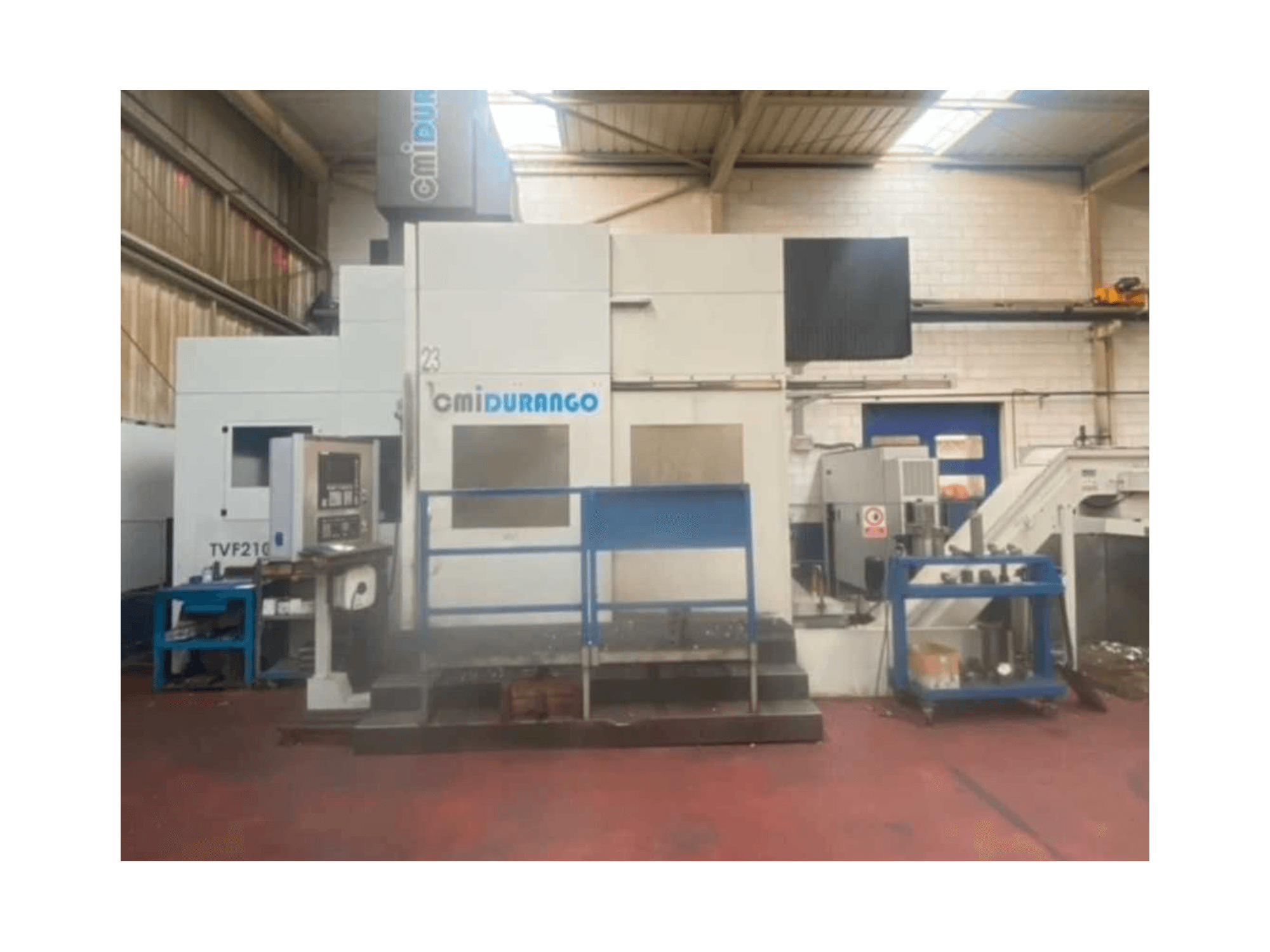 Frontansicht der cmiDURANGO TVF210-2000 Maschine