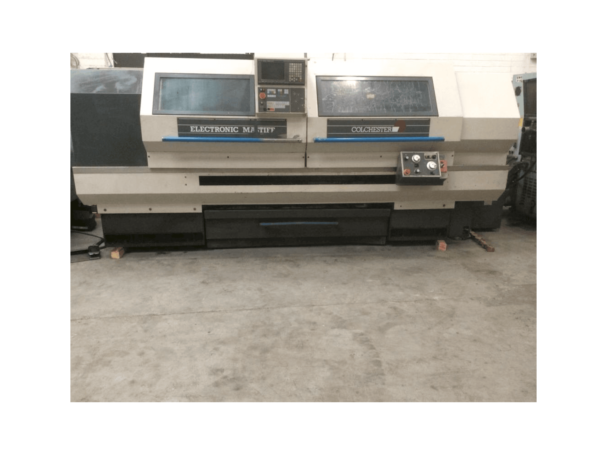 Frontansicht der Colchester Electronic Mastiff Maschine