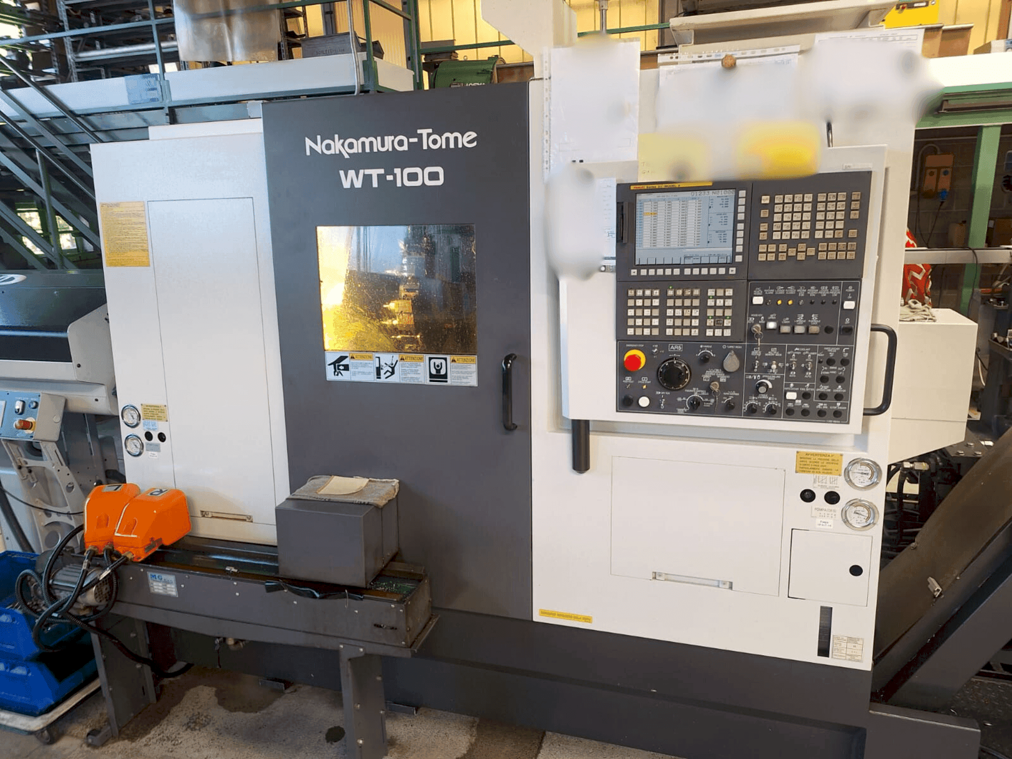 Frontansicht der NAKAMURA-TOME WT-100 Maschine