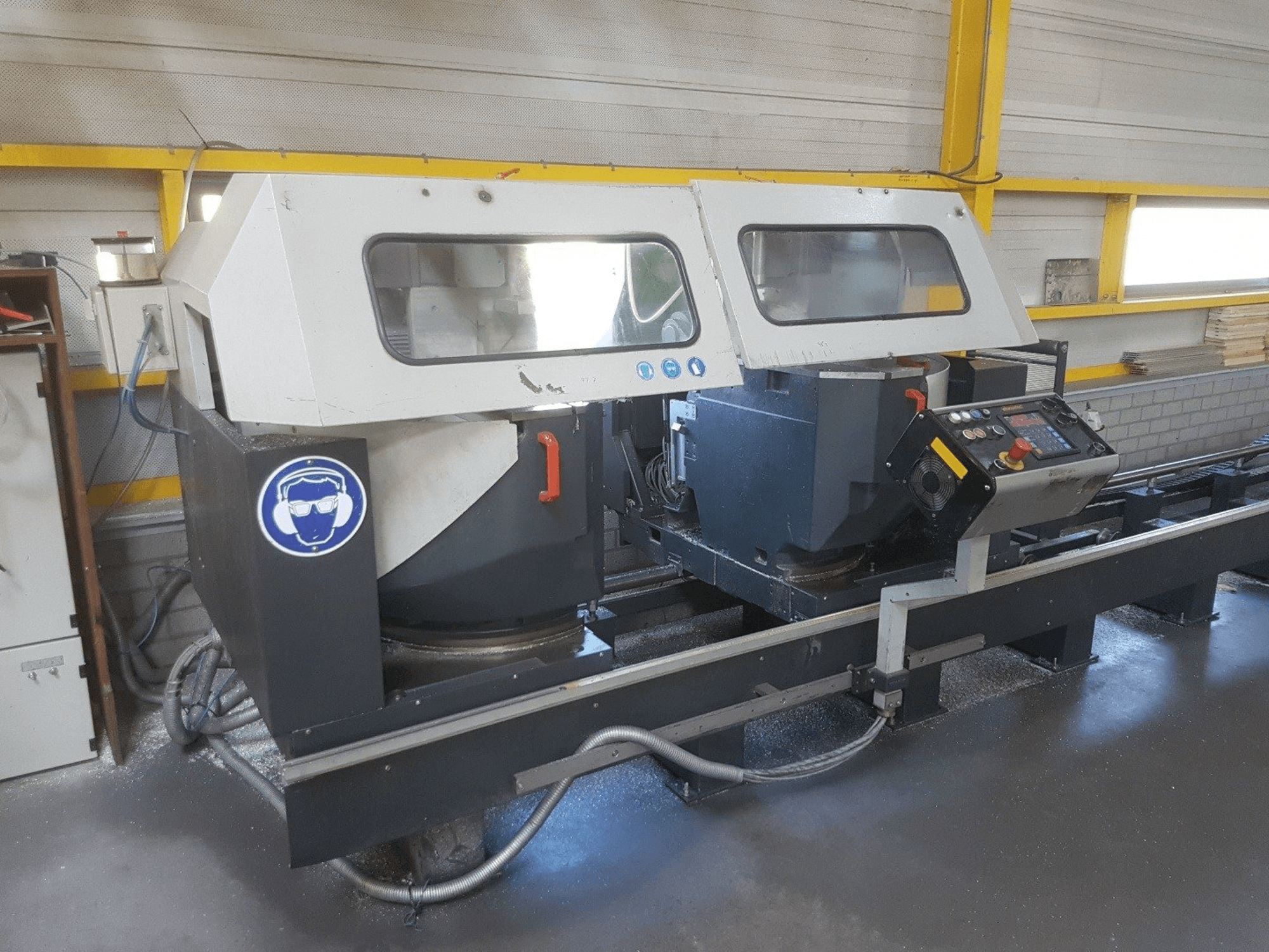 Front view of Elumatec DG 244 machine