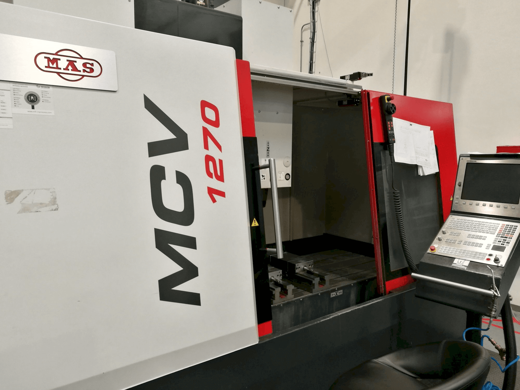 Frontansicht der KOVOSVIT MAS MCV 1270 Maschine