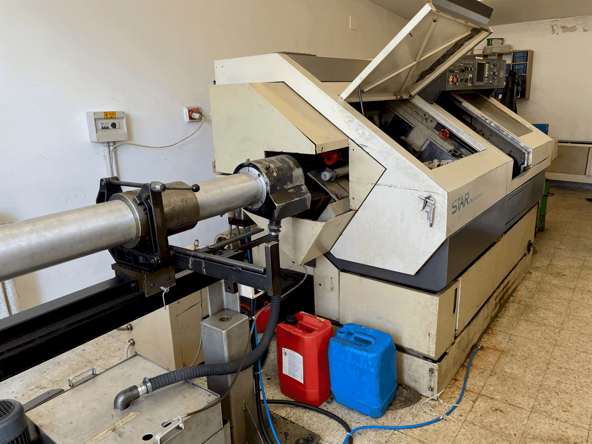 Frontansicht der Star KNC 25 7 Maschine