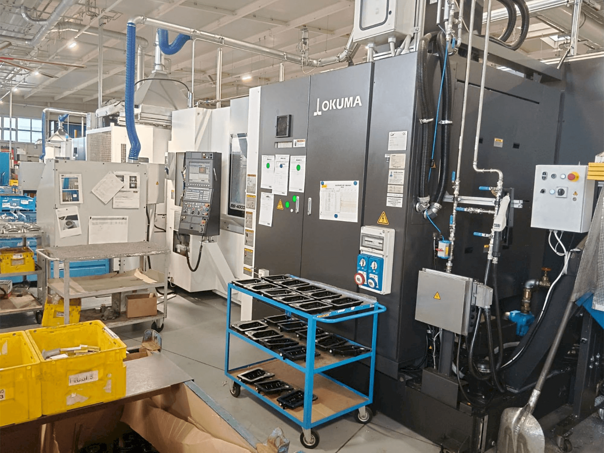 Frontansicht der Okuma MB-4000H Maschine