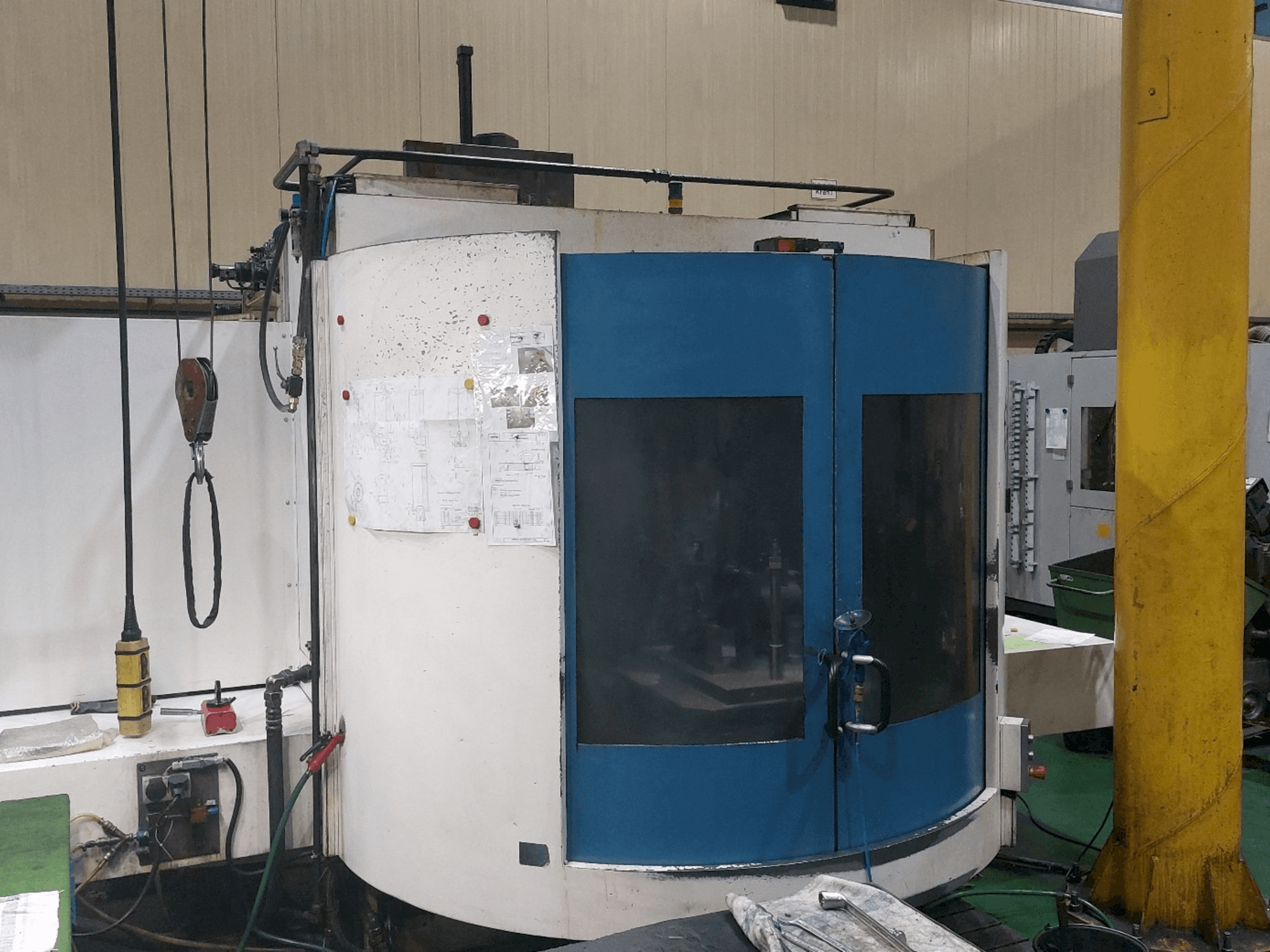 Frontansicht der Heckert CWK630 Maschine