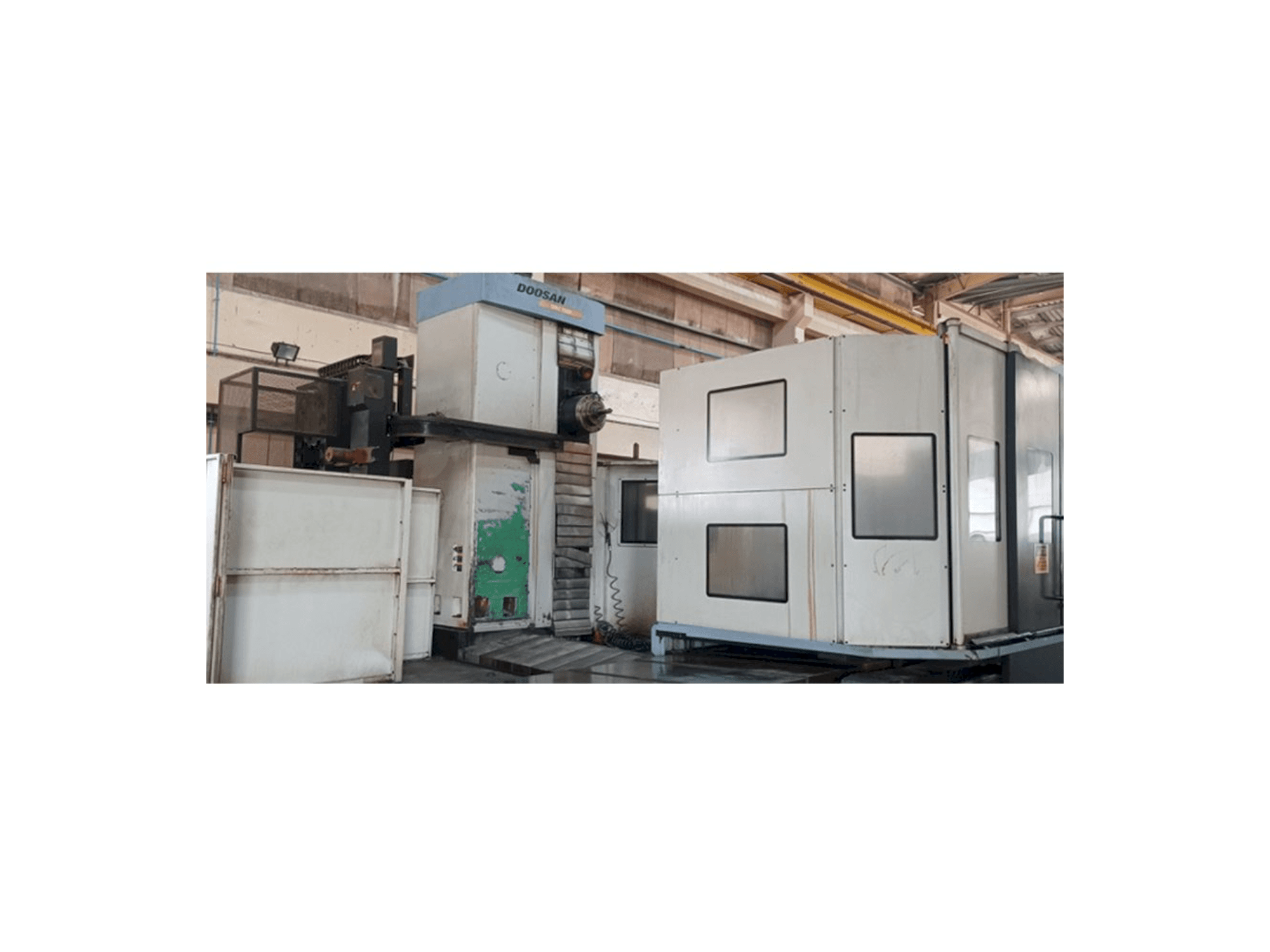 Frontansicht der Doosan DBC 130P Maschine