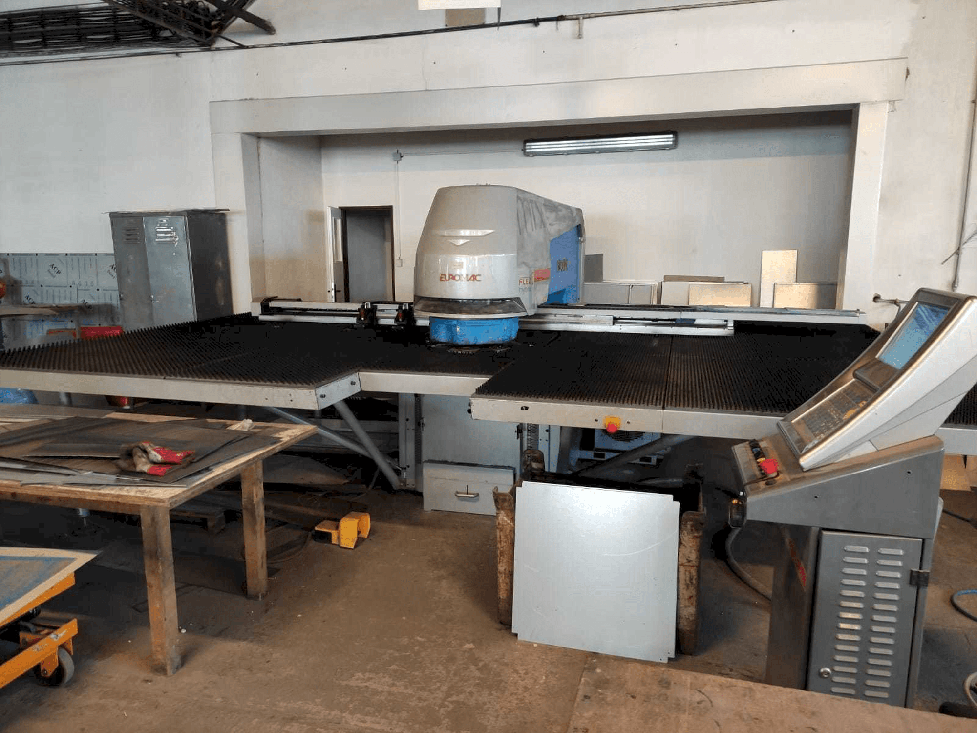 Frontansicht der Euromac MTX Flex 6 Hybrid Maschine