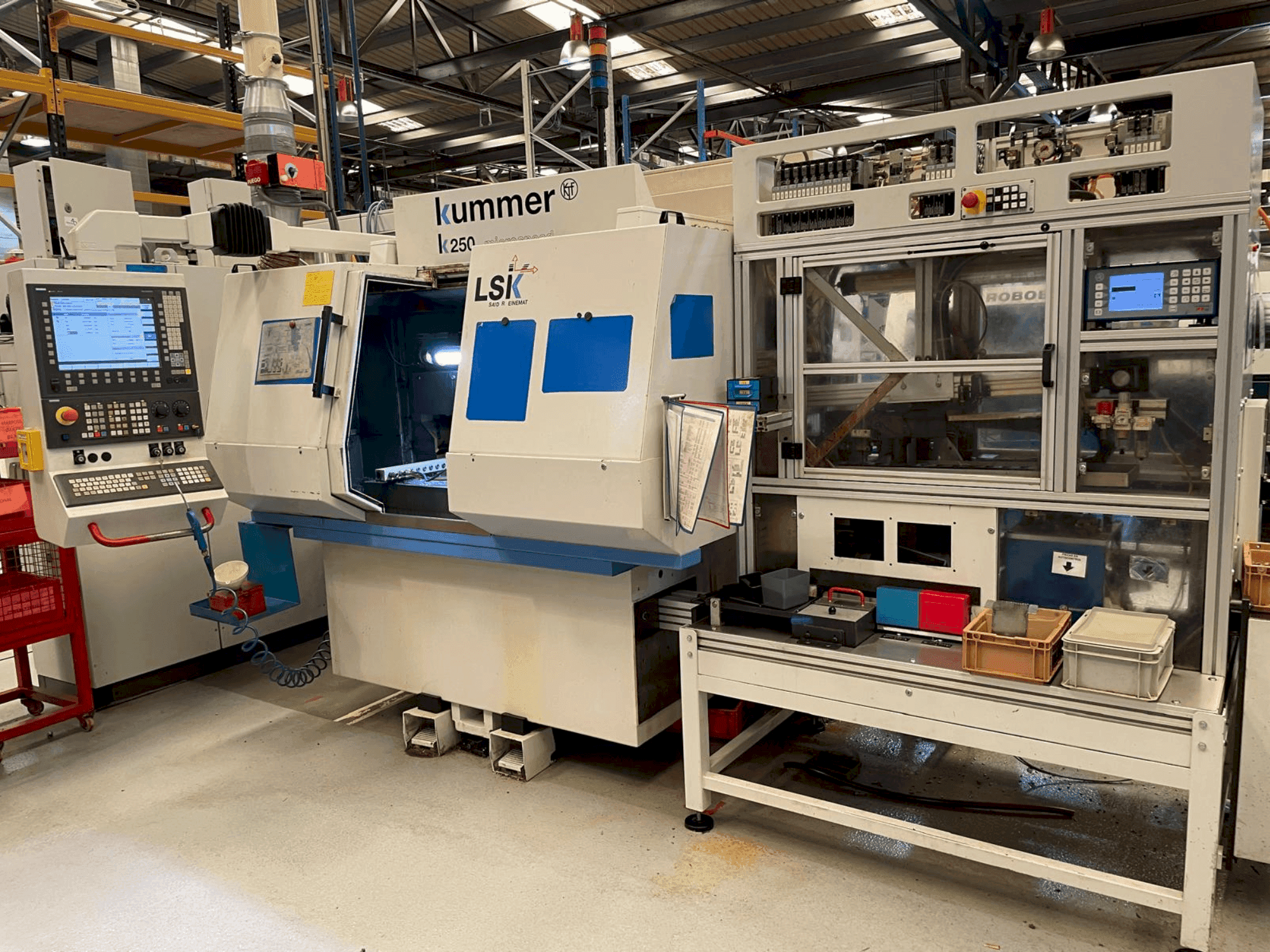 Frontansicht der KUMMER K250 Maschine