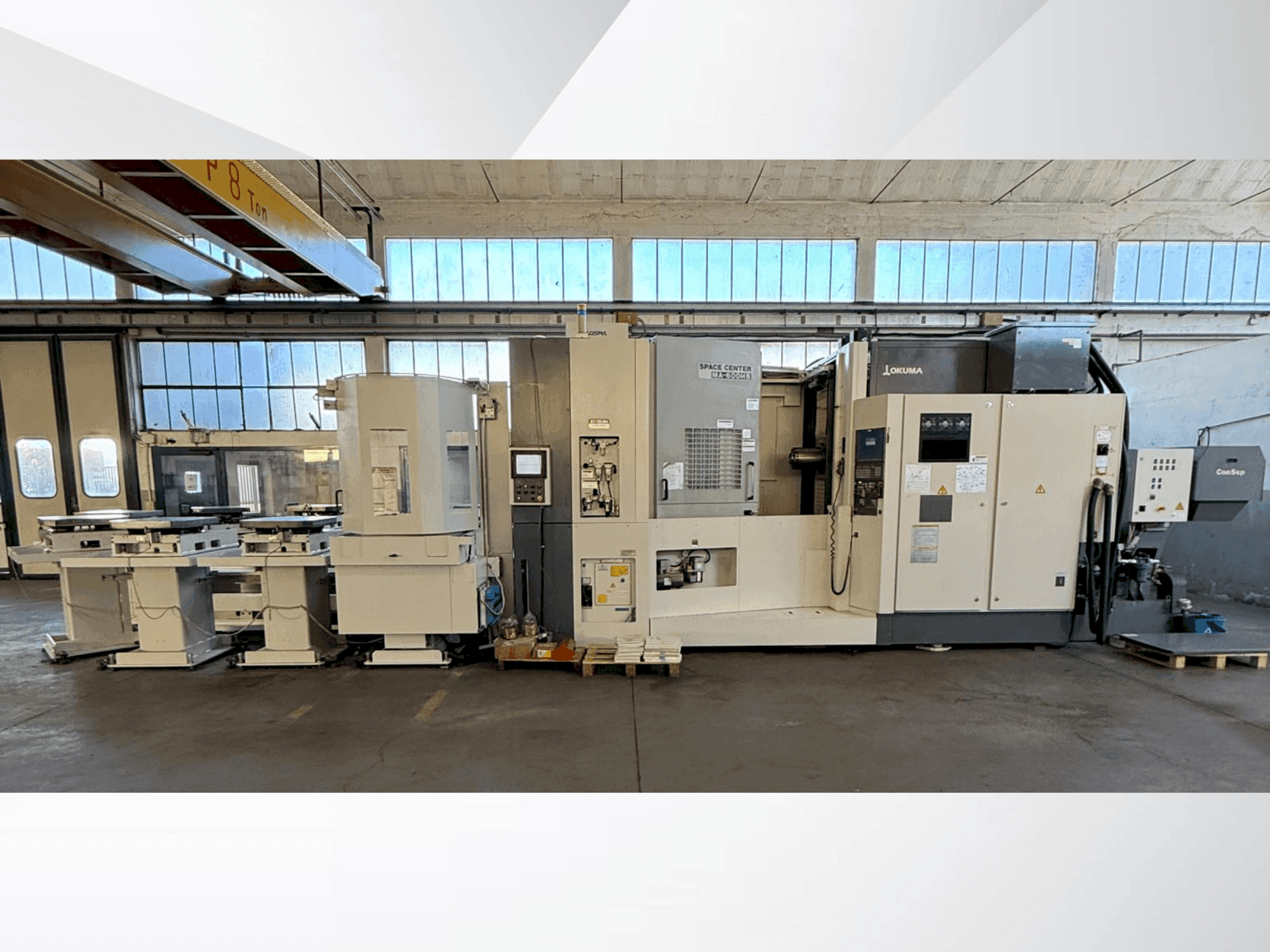 Frontansicht der Okuma SPACE CENTER MA-600HB Maschine