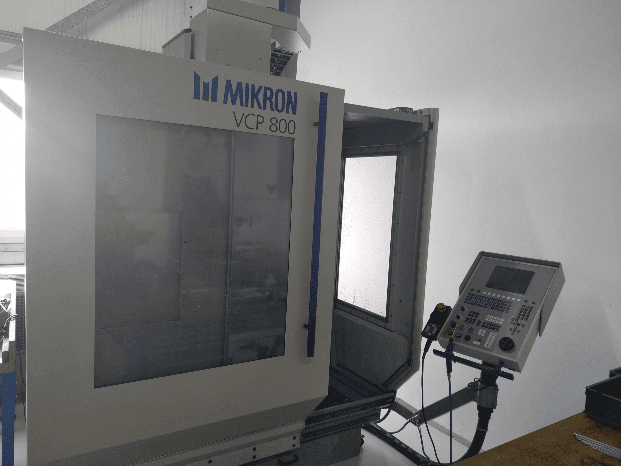 Front view of MIKRON VCP 800 machine