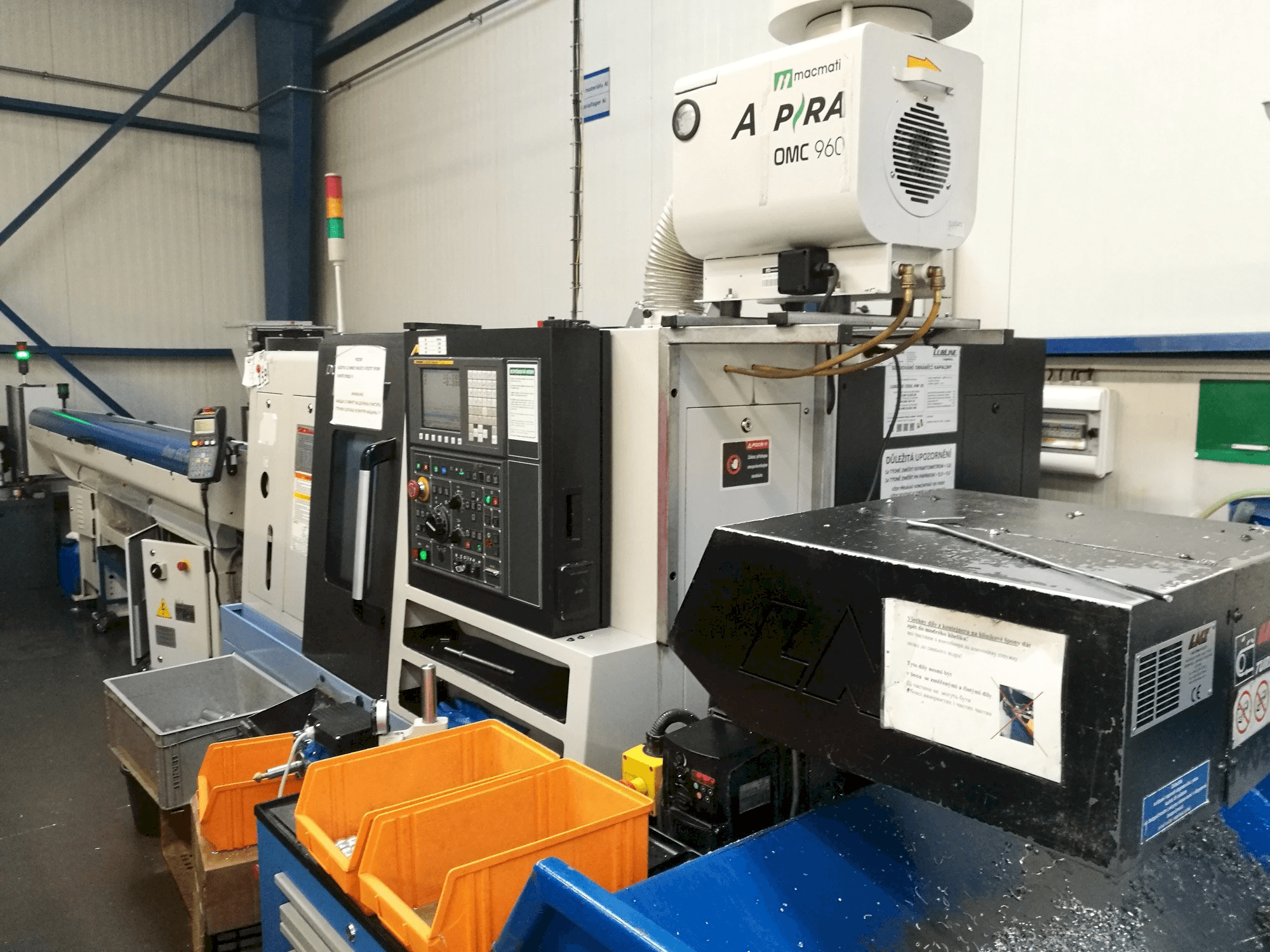 Frontansicht der Doosan Lynx 220GA Maschine