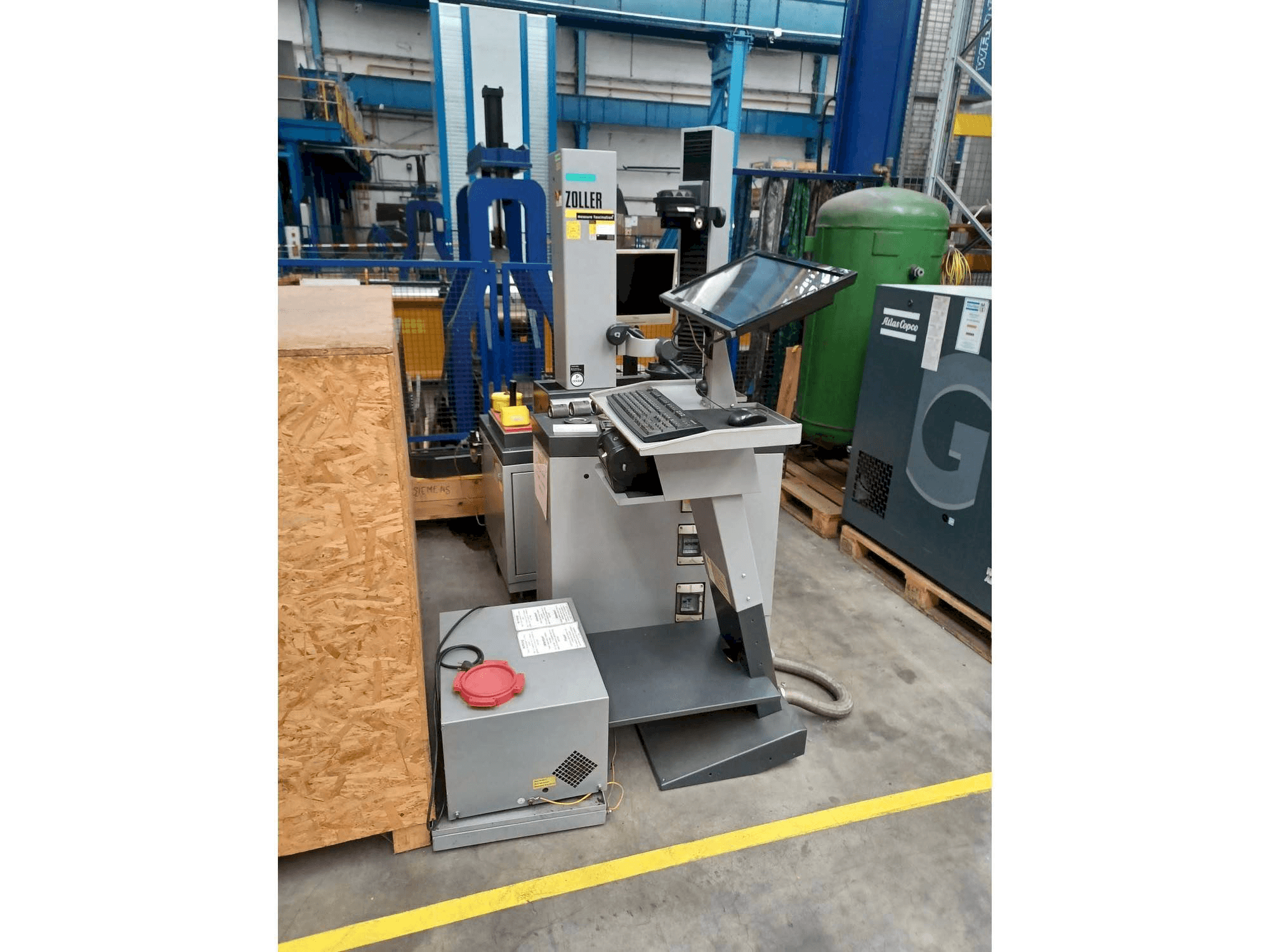 Front view of Zoller R460C3-00137 machine