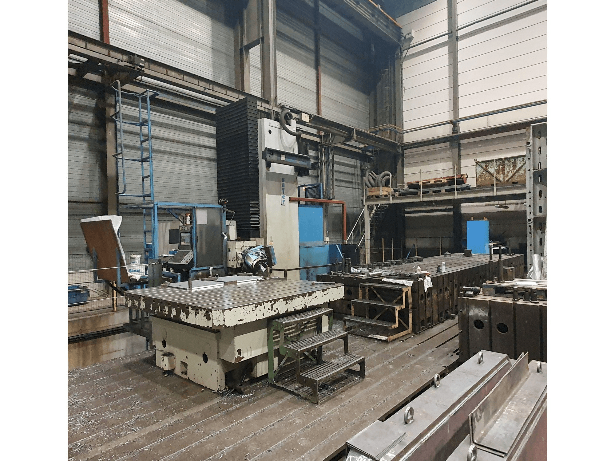Frontansicht der Zayer 30-KCU-12000 Maschine