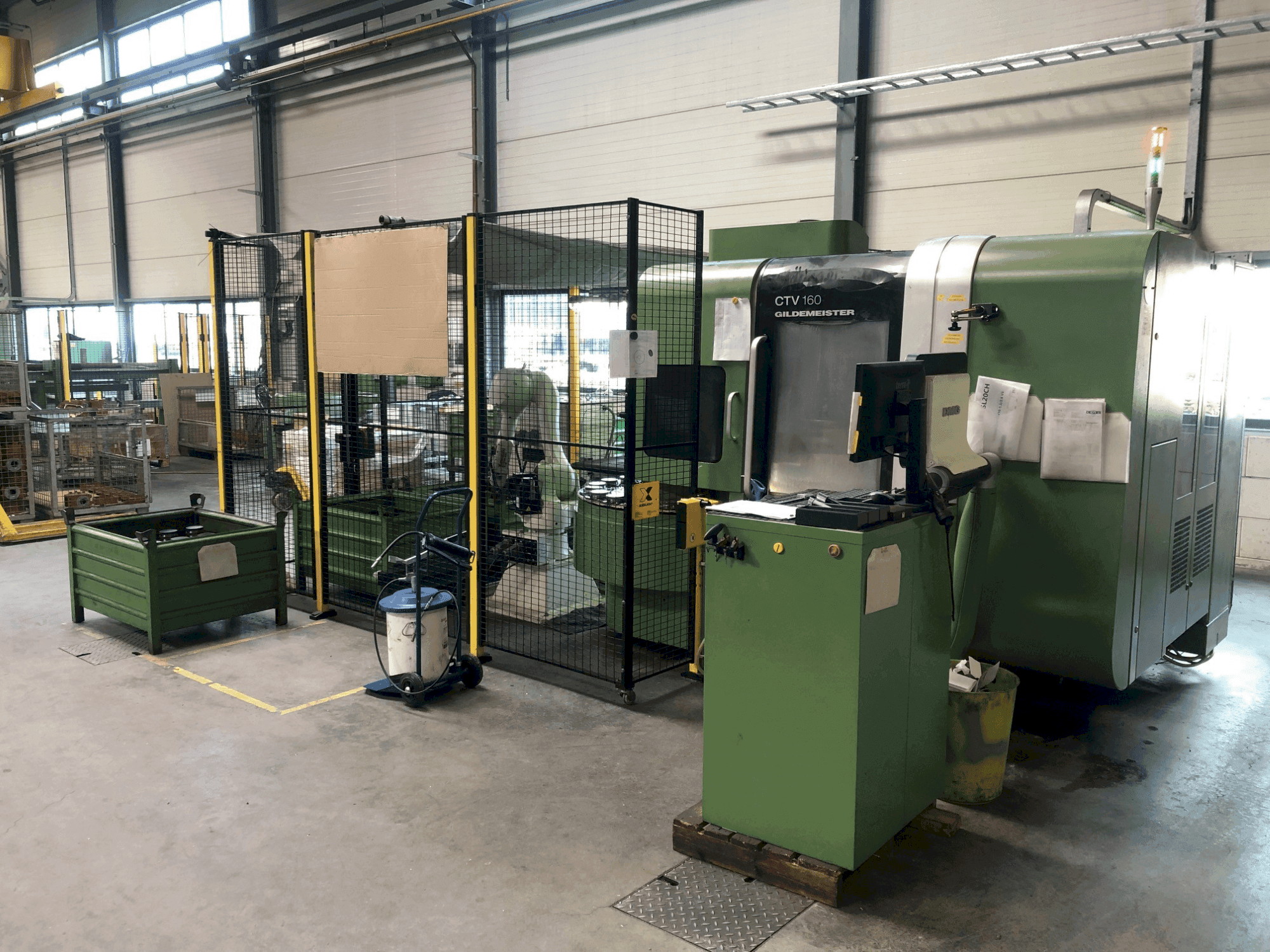 Frontansicht der DMG Gildemeister CTV 160 Maschine