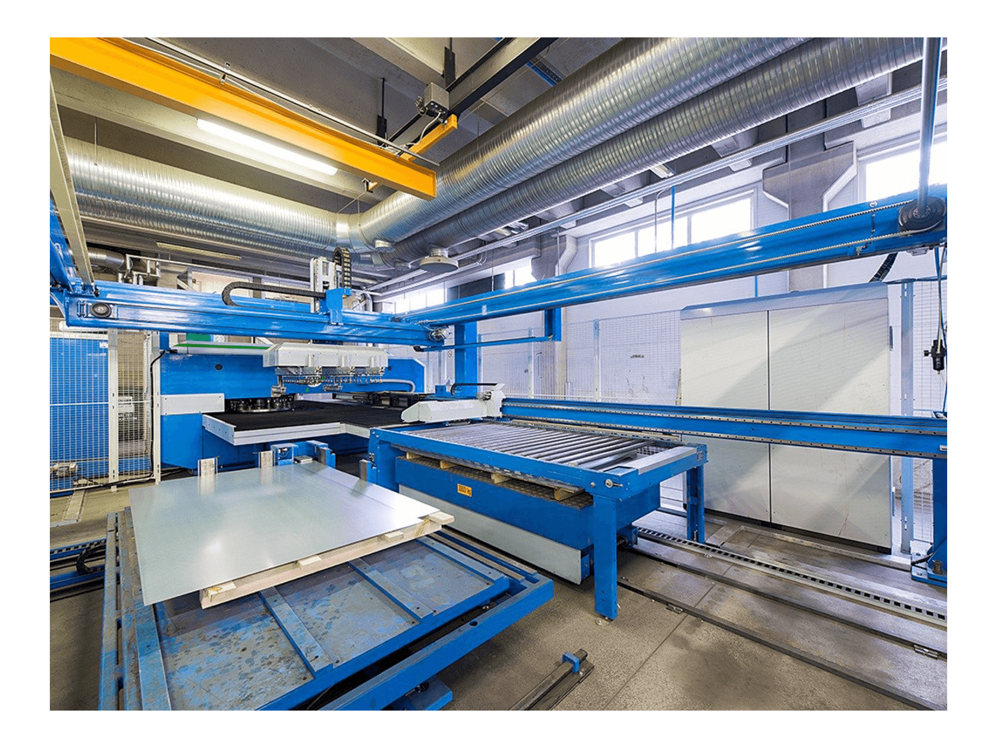 Linke Seitenansicht der Finn-Power E 5 Lui Maschine