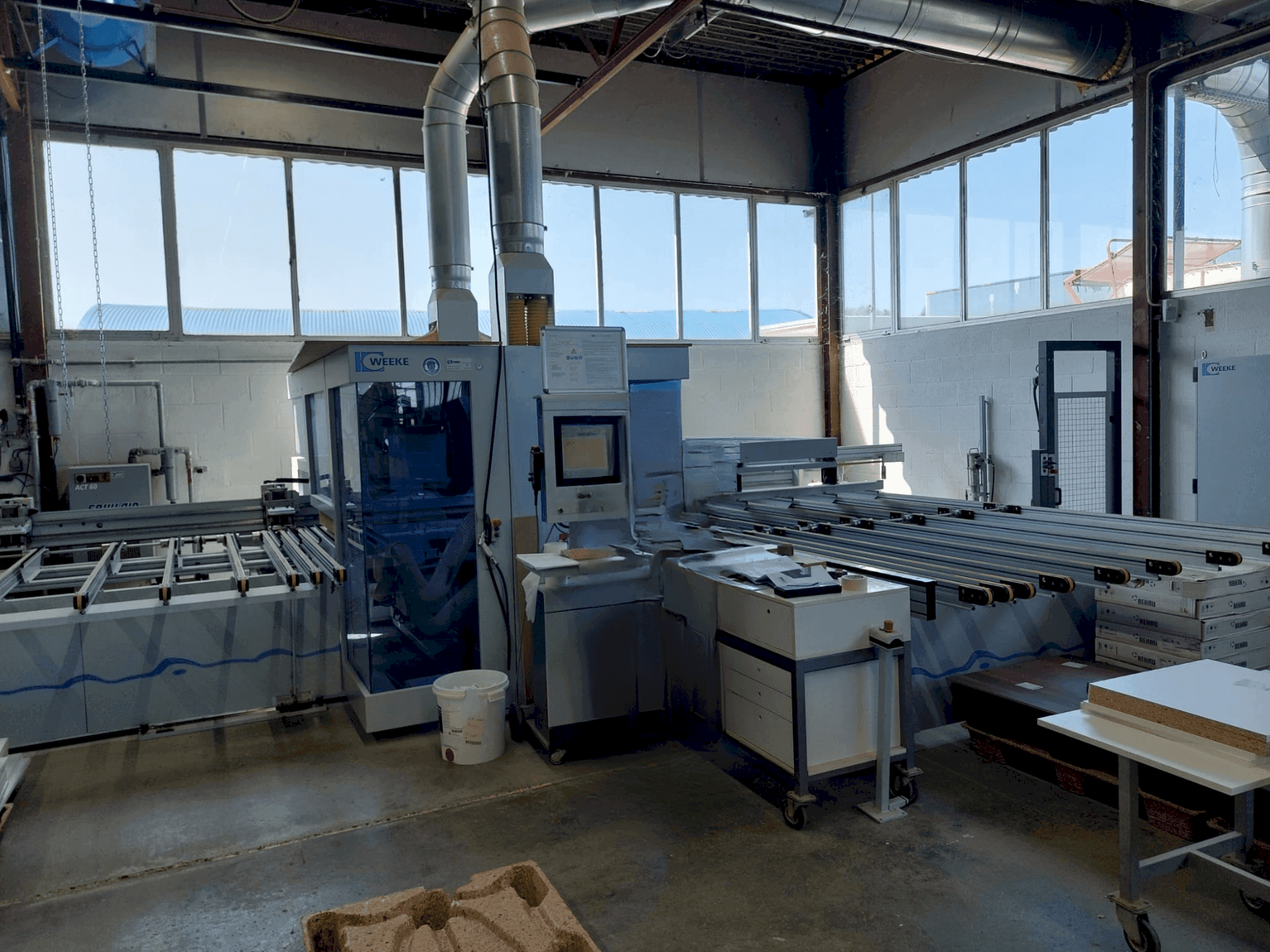 Frontansicht der Weeke Optimat BHX 500/D Maschine