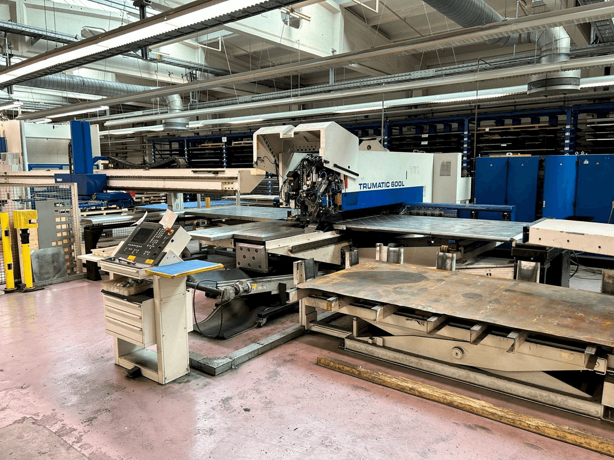 Front view of Trumpf TruMatic 600L machine