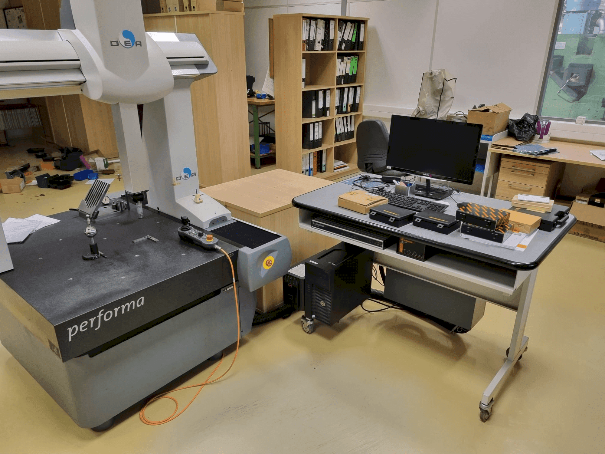 Front view of DEA Global 070705 performa machine