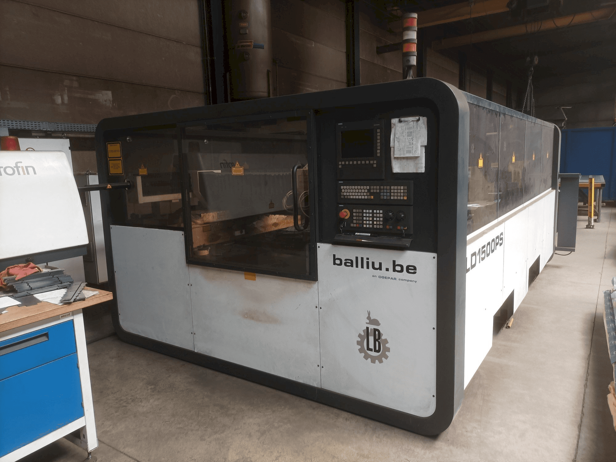 Front view of Balliu LD 1500 PS machine