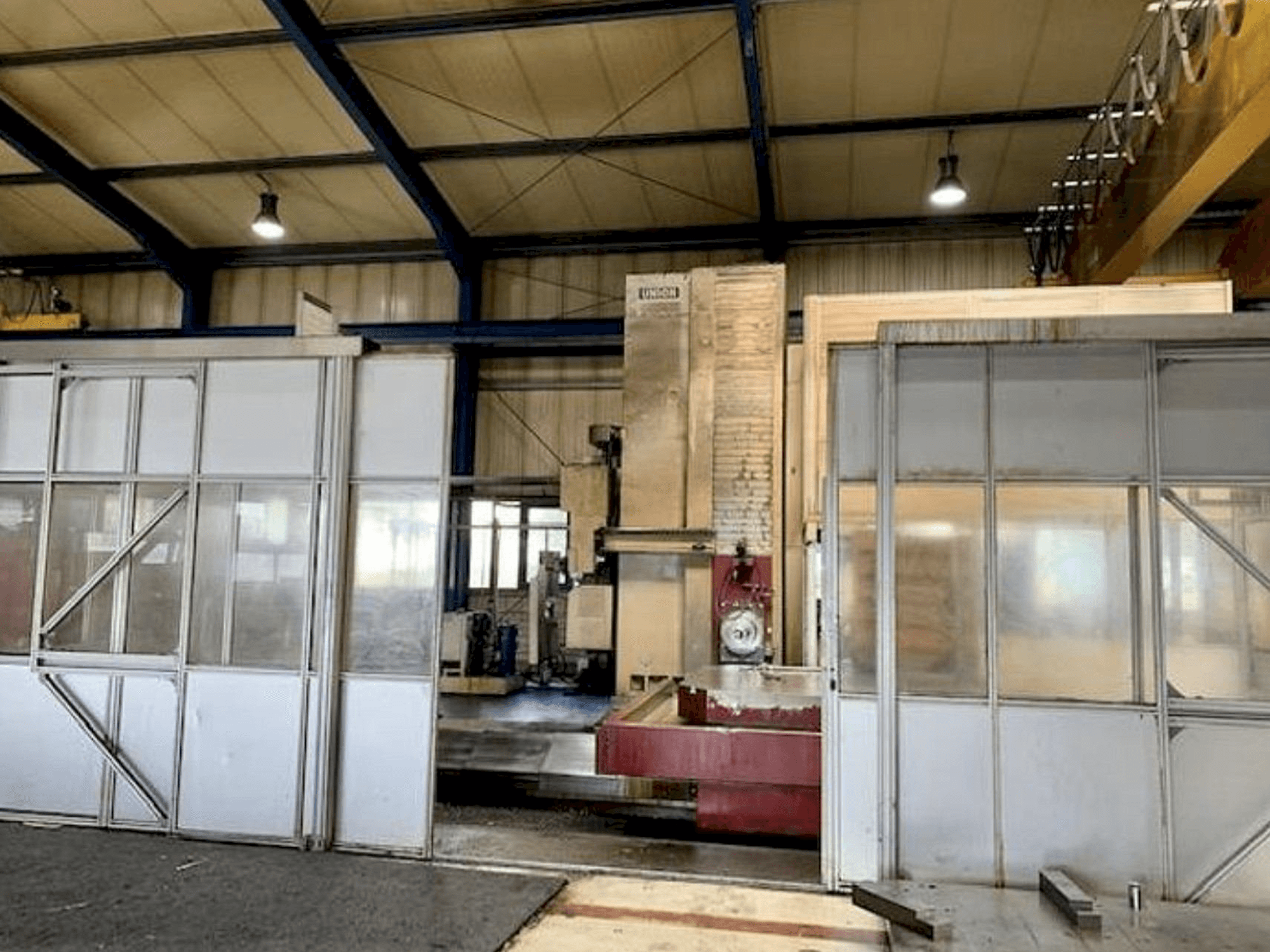 Frontansicht der UNION KC 150 Maschine