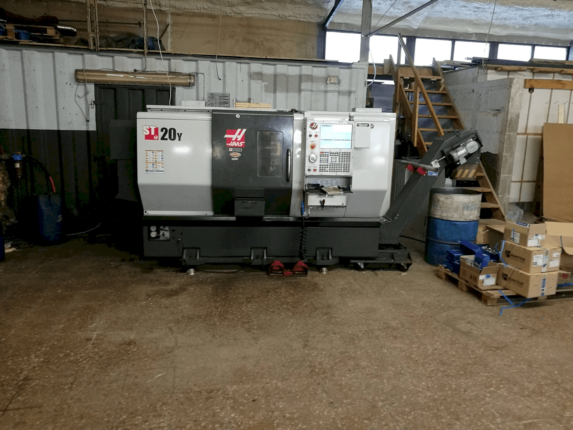 Frontansicht der HAAS ST20Y Maschine