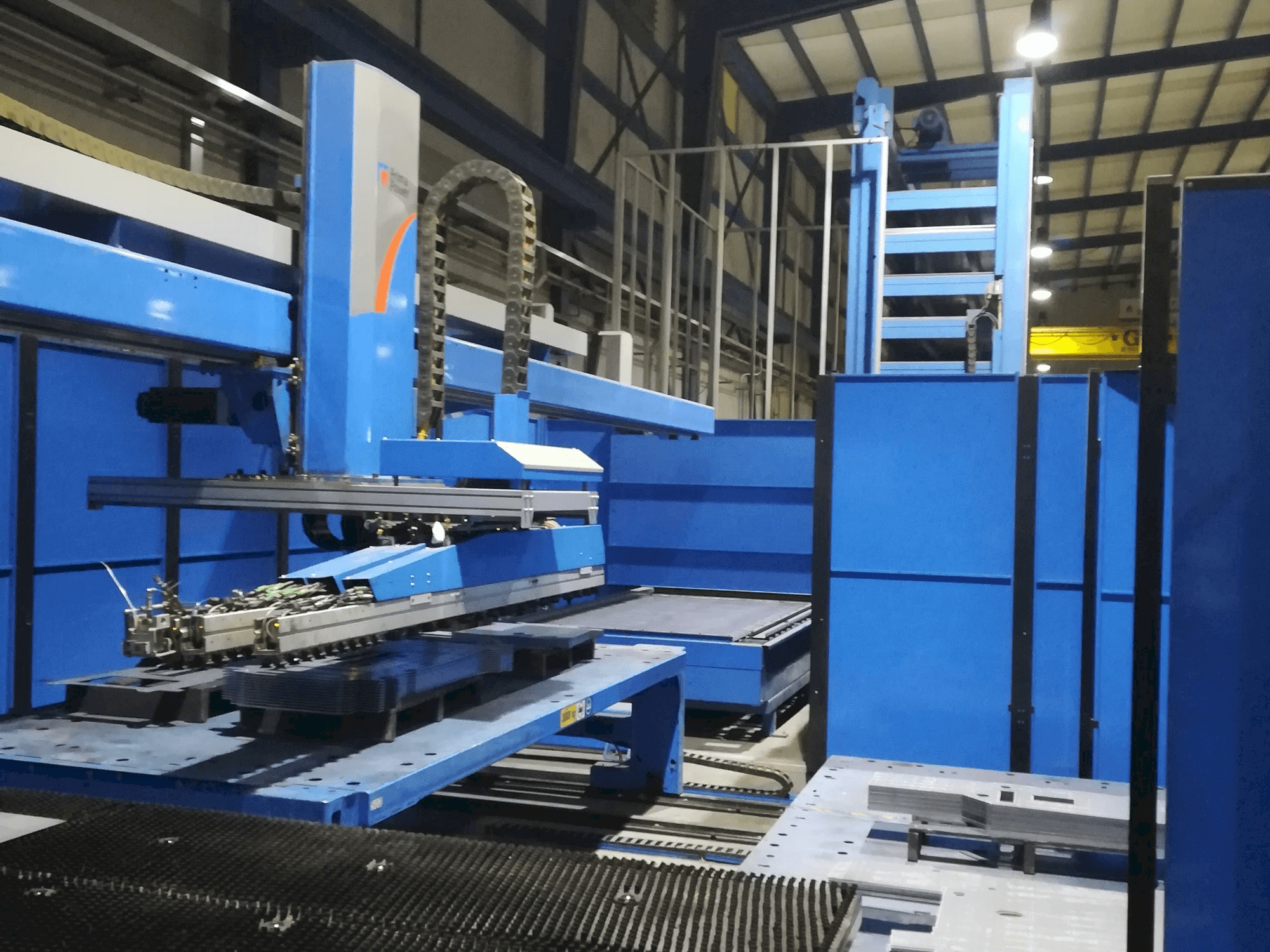 Frontansicht der Prima Power Lpe 6xf Maschine
