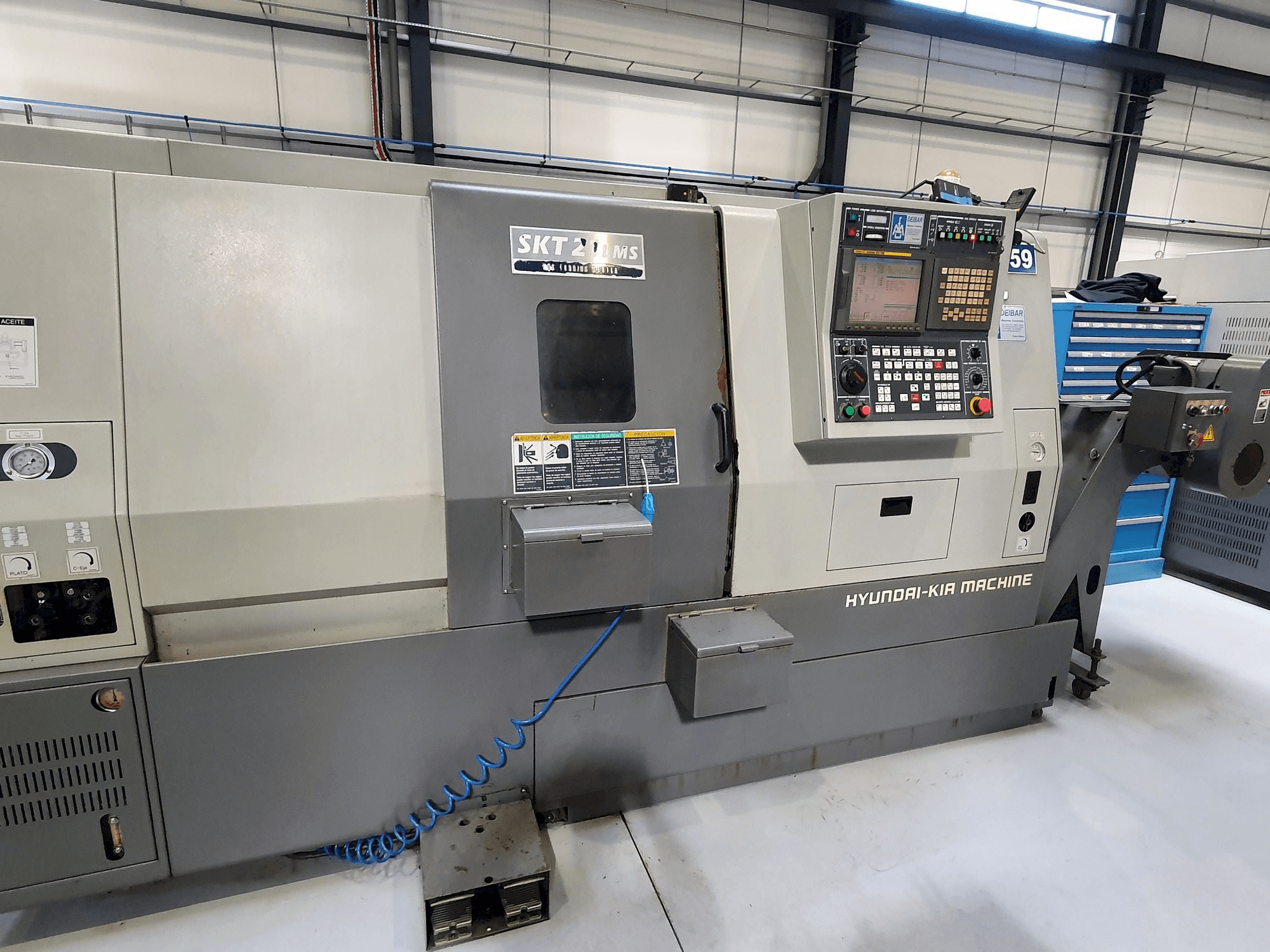 Frontansicht der Hyundai SKT21LMS Maschine