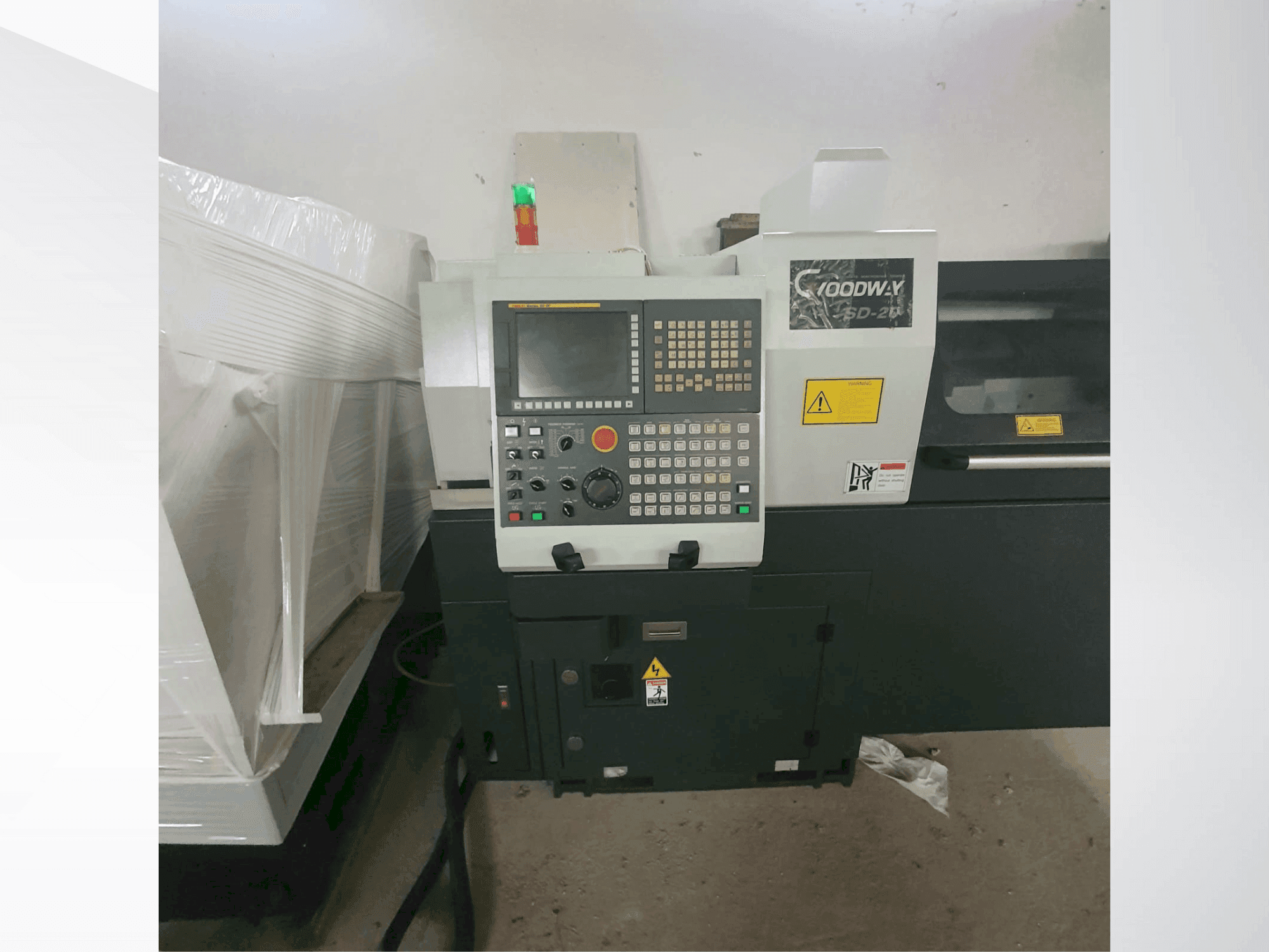 Frontansicht der Goodway SD 20 Maschine