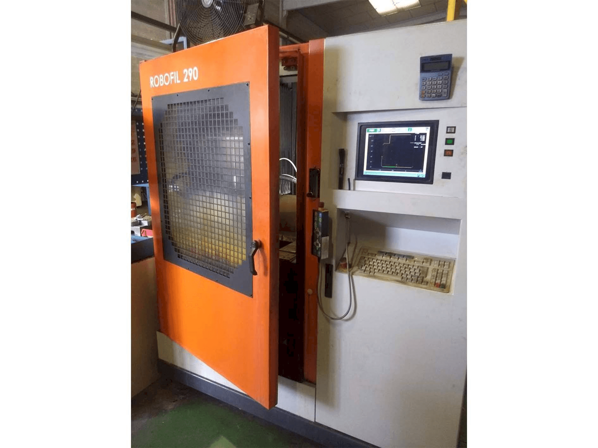 Front view of CHARMILLES Robofil 290P machine